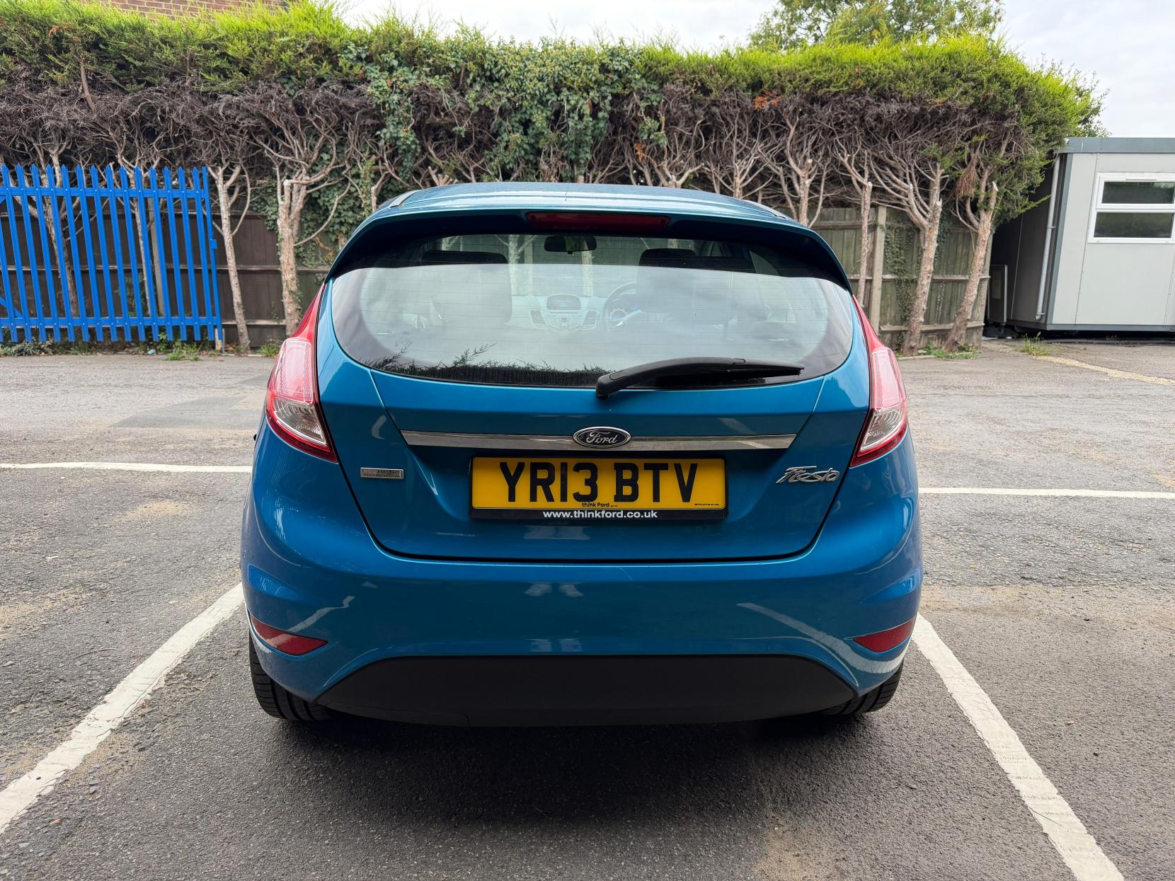 Ford Fiesta 1.0T EcoBoost Zetec Hatchback 5dr Petrol Manual Euro 5 (s/s) (100 ps)
