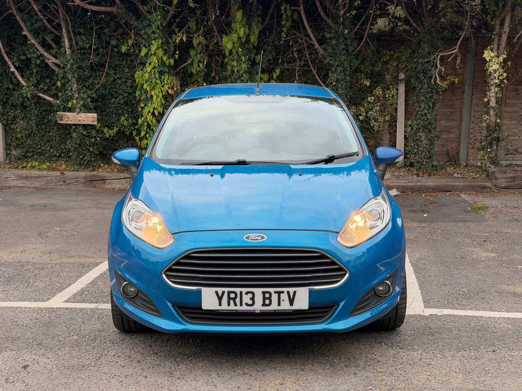 Ford Fiesta 1.0T EcoBoost Zetec Hatchback 5dr Petrol Manual Euro 5 (s/s) (100 ps)