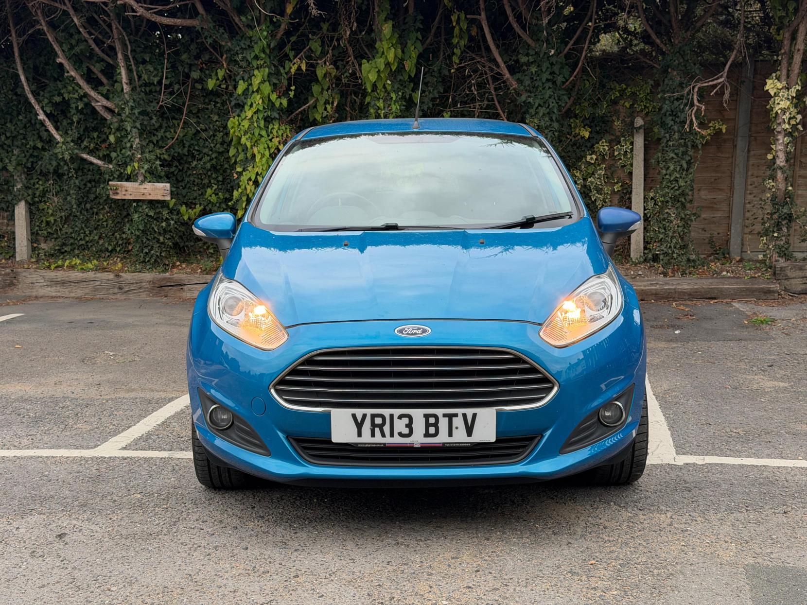 Ford Fiesta 1.0T EcoBoost Zetec Hatchback 5dr Petrol Manual Euro 5 (s/s) (100 ps)