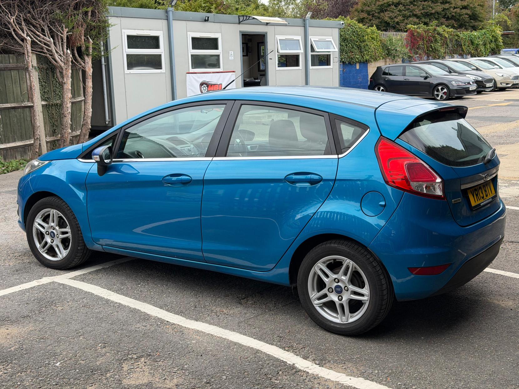 Ford Fiesta 1.0T EcoBoost Zetec Hatchback 5dr Petrol Manual Euro 5 (s/s) (100 ps)