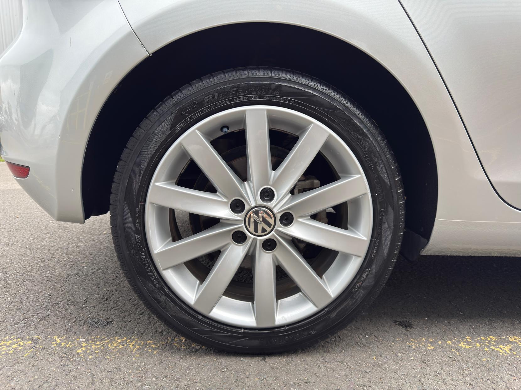 Volkswagen Golf 1.4 TSI Match Hatchback 5dr Petrol DSG Euro 5 (122 ps)
