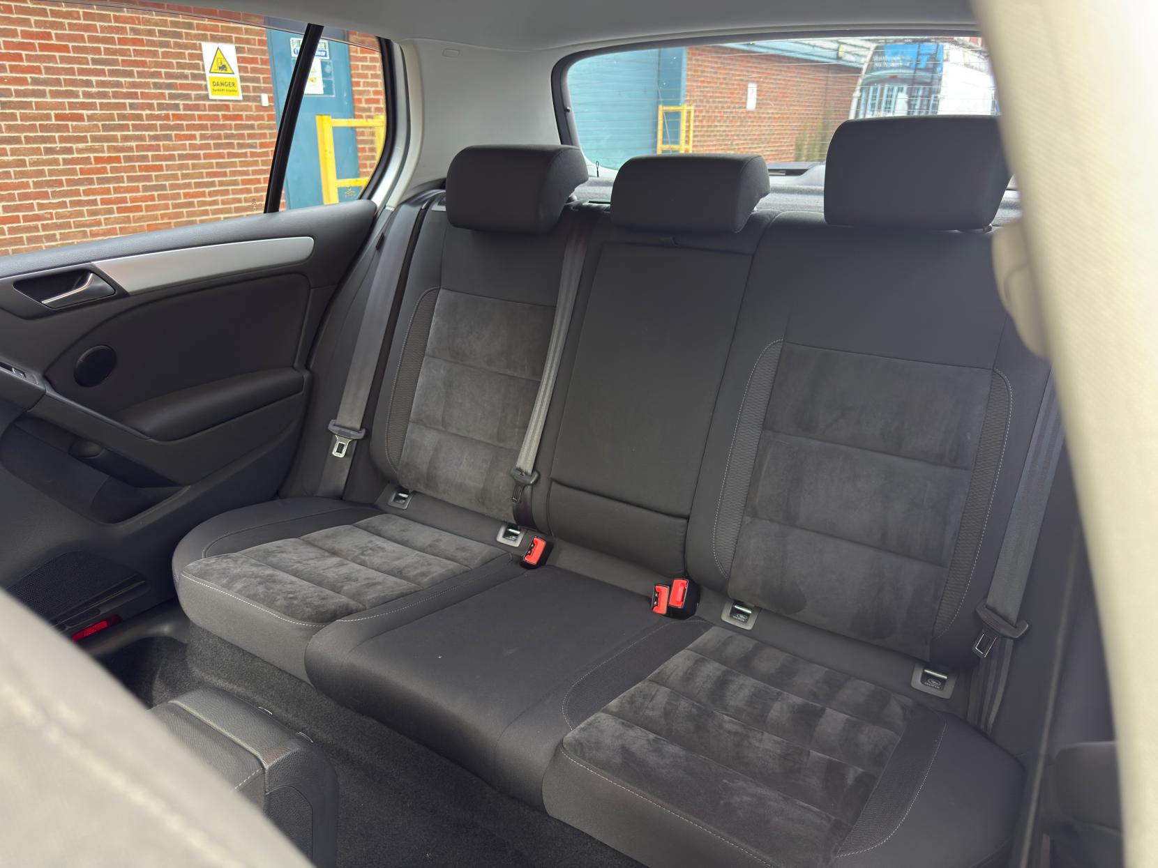 Volkswagen Golf 1.4 TSI Match Hatchback 5dr Petrol DSG Euro 5 (122 ps)