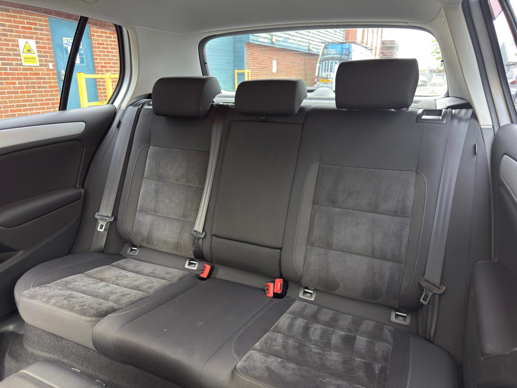 Volkswagen Golf 1.4 TSI Match Hatchback 5dr Petrol DSG Euro 5 (122 ps)