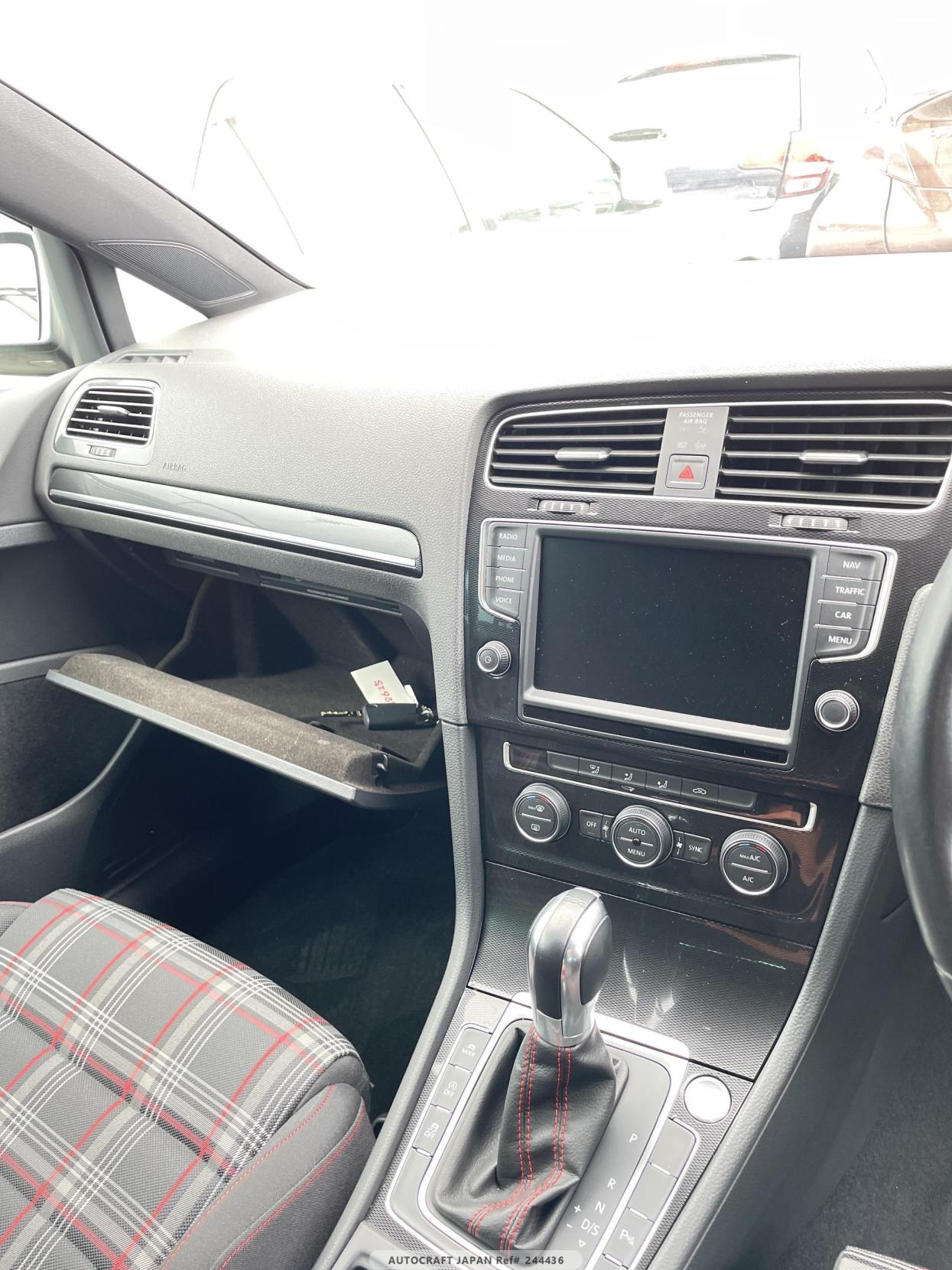 Volkswagen Golf 2.0 TSI BlueMotion Tech GTI Hatchback 5dr Petrol DSG Euro 6 (s/s) (220 ps)