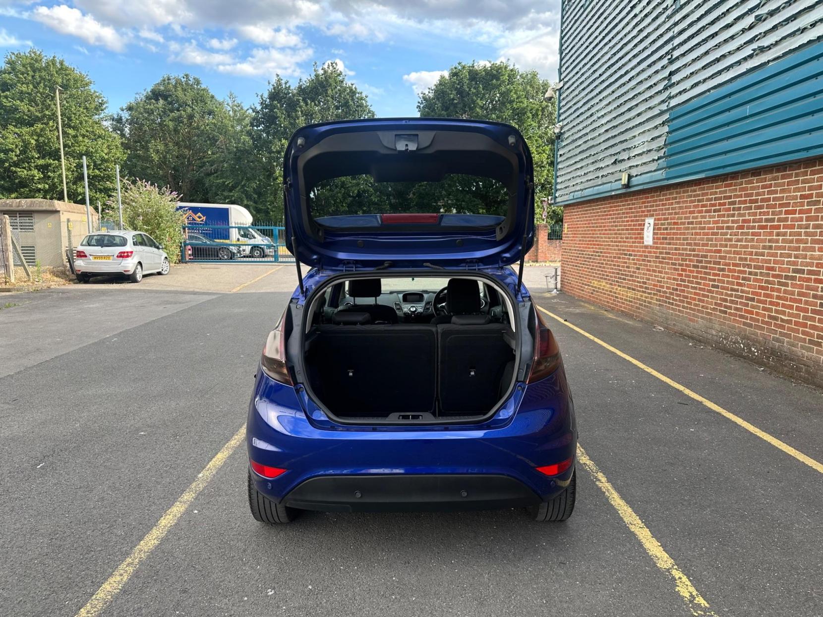 Ford Fiesta 1.0T EcoBoost Titanium Euro 5 (s/s) 3dr
