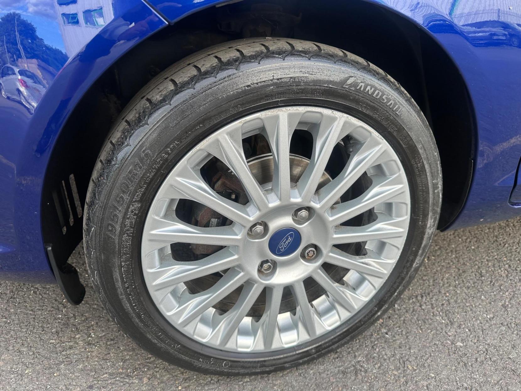 Ford Fiesta 1.0T EcoBoost Titanium Euro 5 (s/s) 3dr
