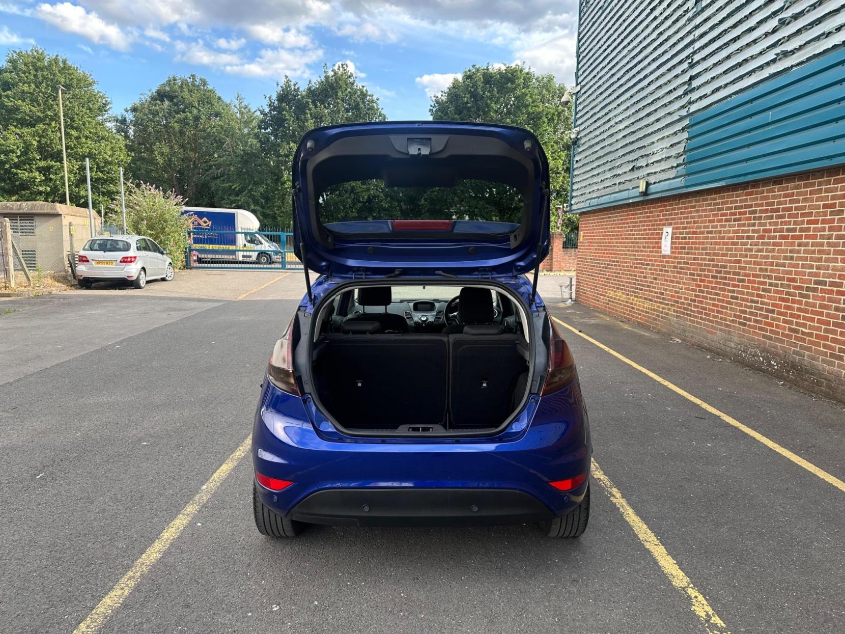 Ford Fiesta 1.0T EcoBoost Titanium Euro 5 (s/s) 3dr