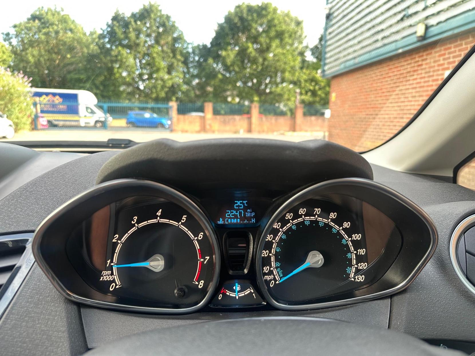 Ford Fiesta 1.0T EcoBoost Titanium Euro 5 (s/s) 3dr
