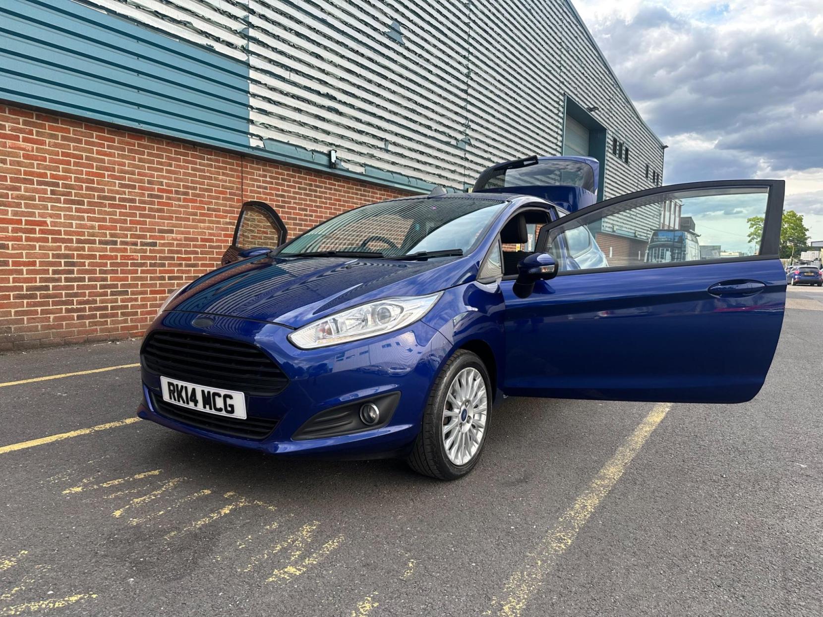 Ford Fiesta 1.0T EcoBoost Titanium Euro 5 (s/s) 3dr