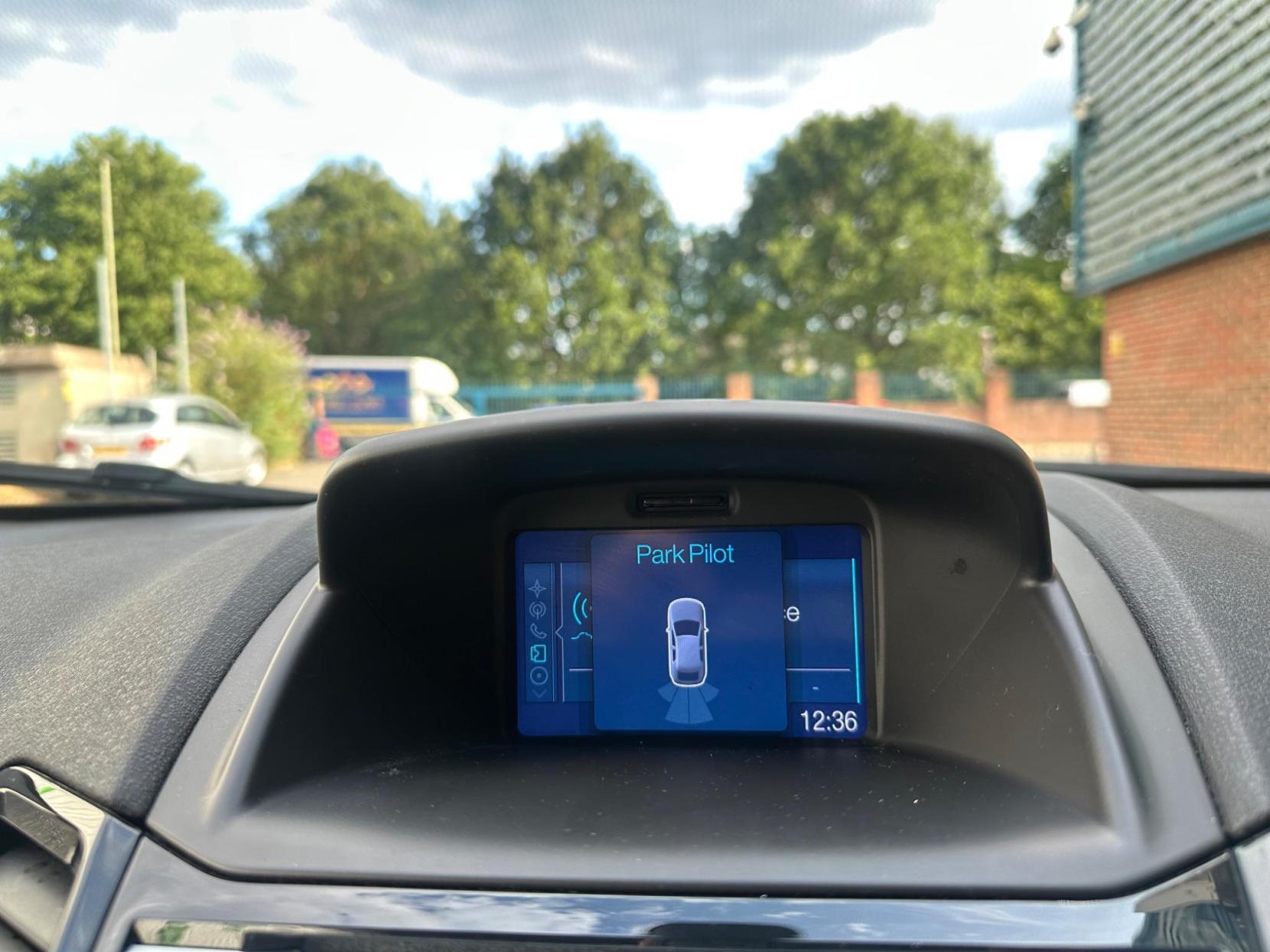 Ford Fiesta 1.0T EcoBoost Titanium Euro 5 (s/s) 3dr
