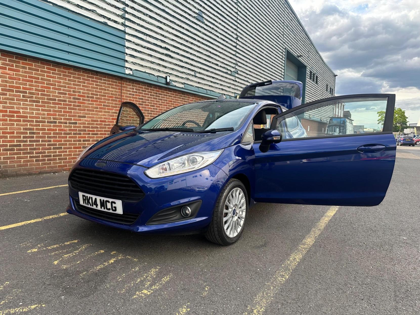 Ford Fiesta 1.0T EcoBoost Titanium Euro 5 (s/s) 3dr