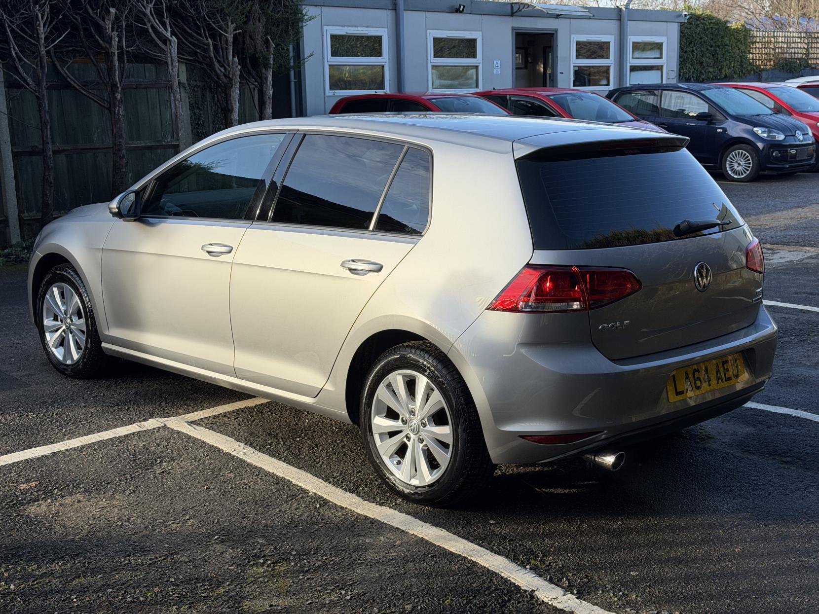 Volkswagen Golf 1.2 TSI BlueMotion Tech S Hatchback 5dr Petrol DSG Euro 5 (s/s) (105 ps)