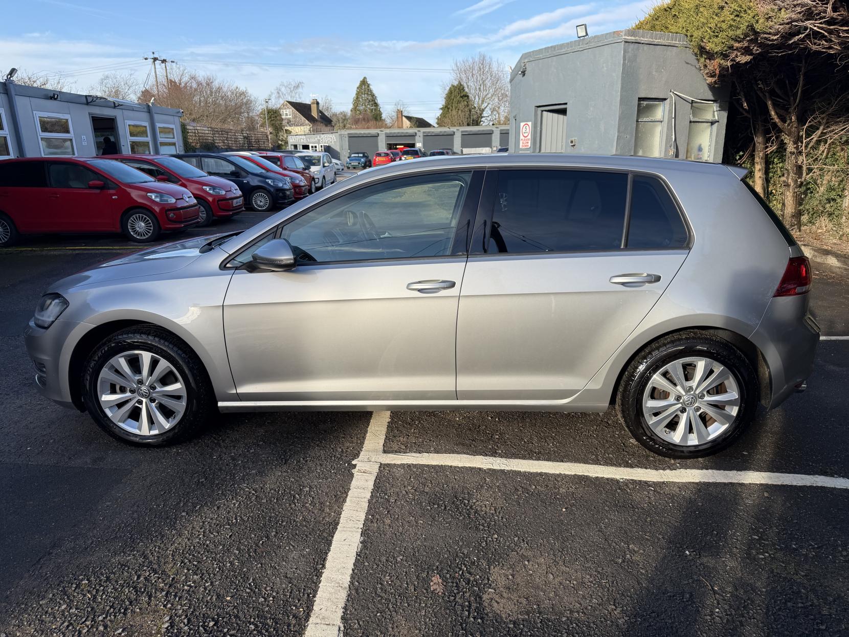 Volkswagen Golf 1.2 TSI BlueMotion Tech S Hatchback 5dr Petrol DSG Euro 5 (s/s) (105 ps)