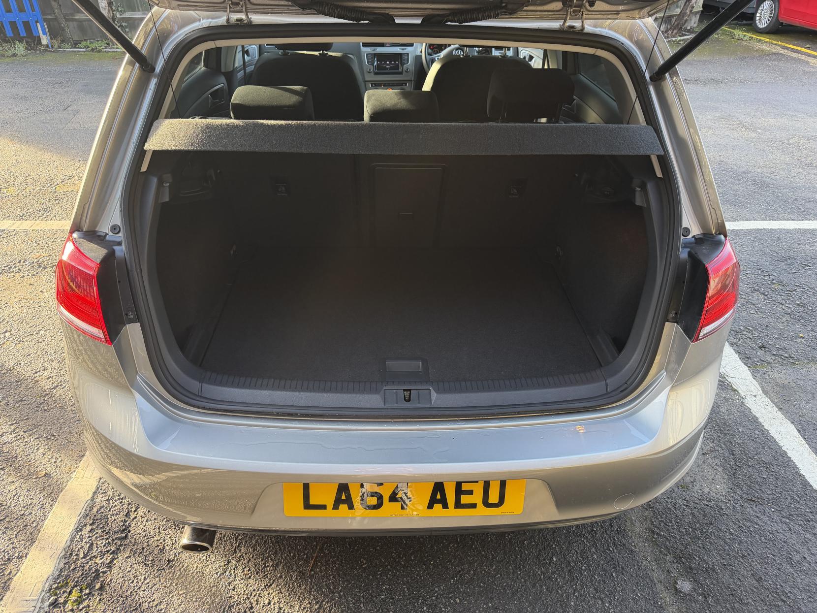 Volkswagen Golf 1.2 TSI BlueMotion Tech S Hatchback 5dr Petrol DSG Euro 5 (s/s) (105 ps)