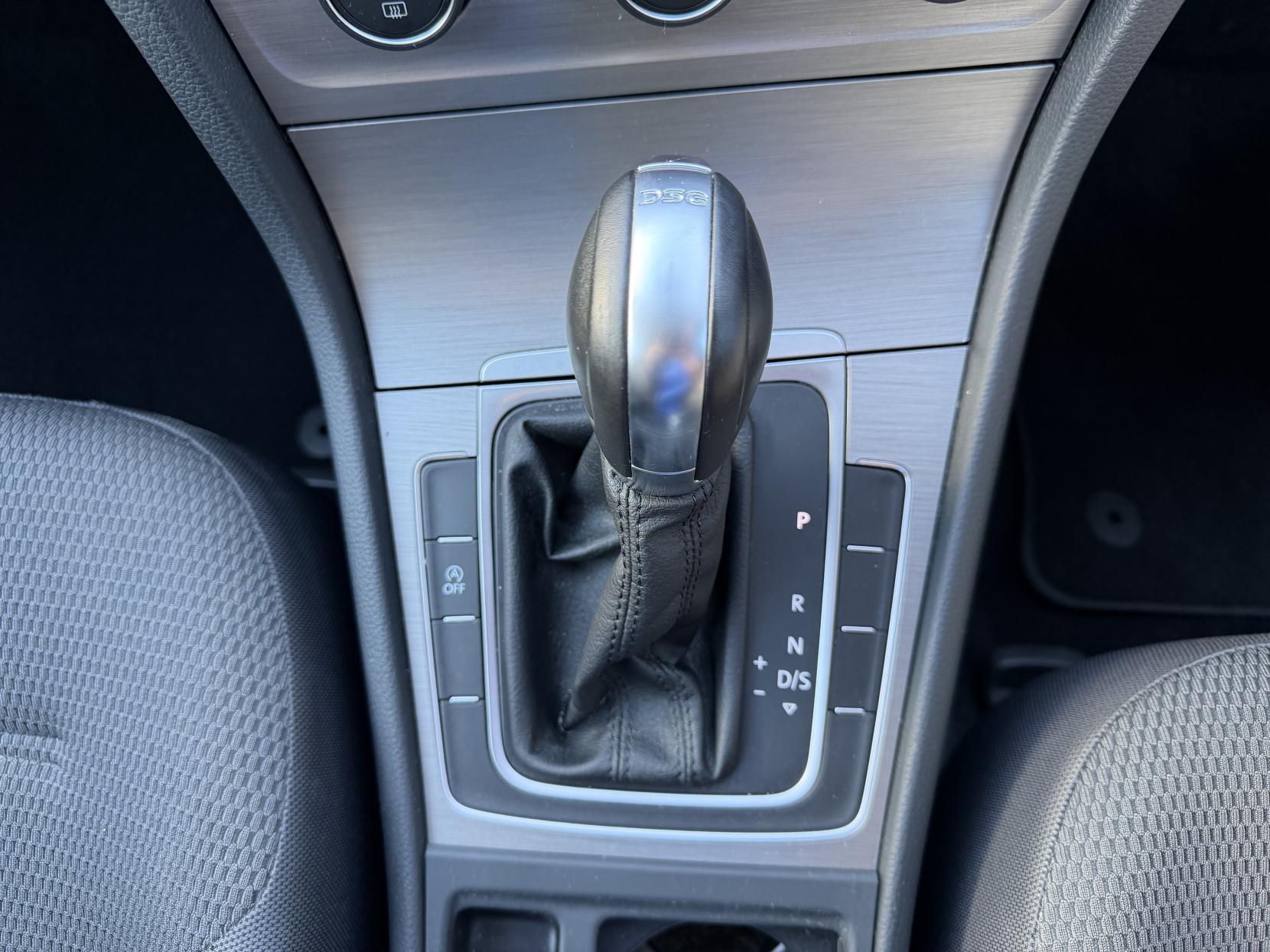 Volkswagen Golf 1.2 TSI BlueMotion Tech S Hatchback 5dr Petrol DSG Euro 5 (s/s) (105 ps)