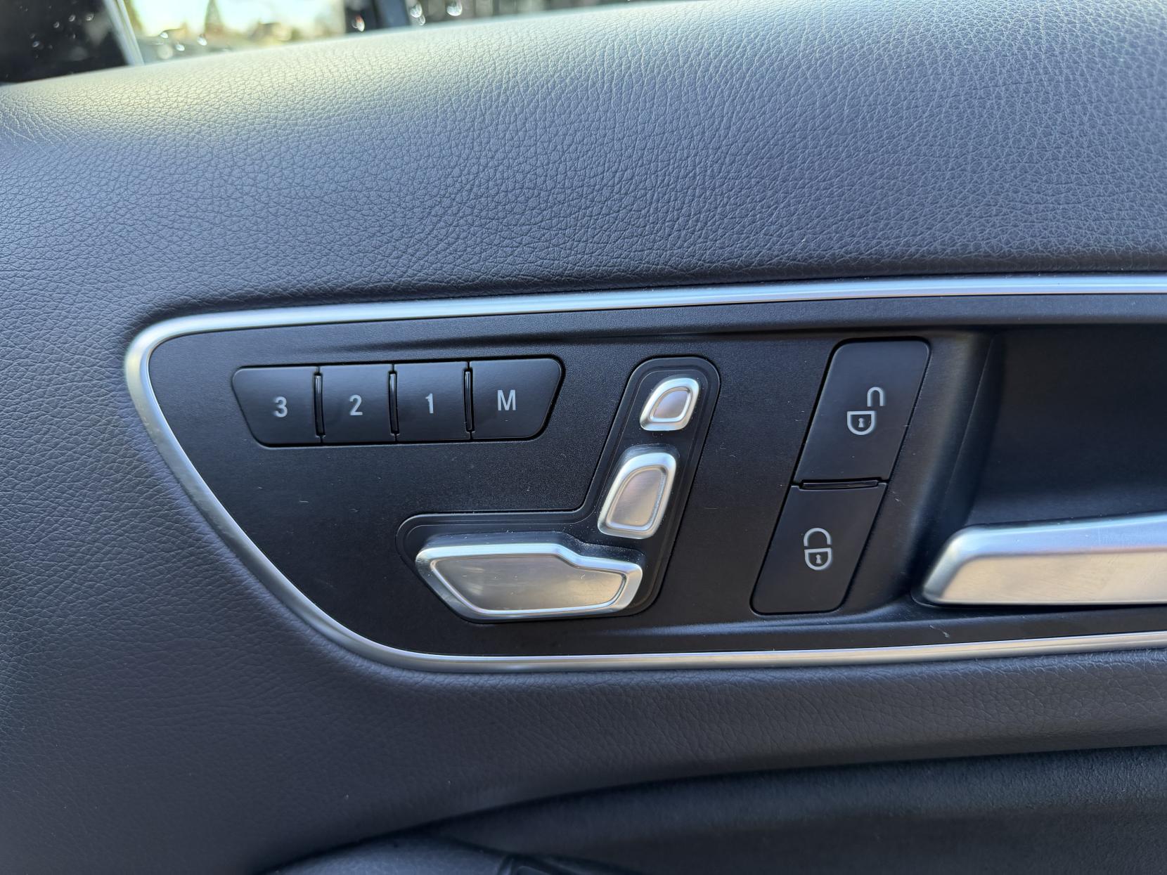 Mercedes-Benz A Class 1.6 A180 AMG Line (Premium) Hatchback 5dr Petrol 7G-DCT Euro 6 (s/s) (122 ps)