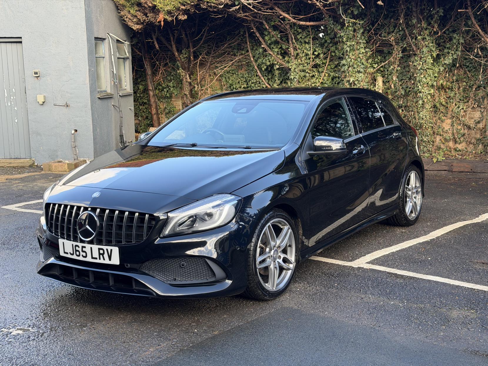 Mercedes-Benz A Class 1.6 A180 AMG Line (Premium) Hatchback 5dr Petrol 7G-DCT Euro 6 (s/s) (122 ps)