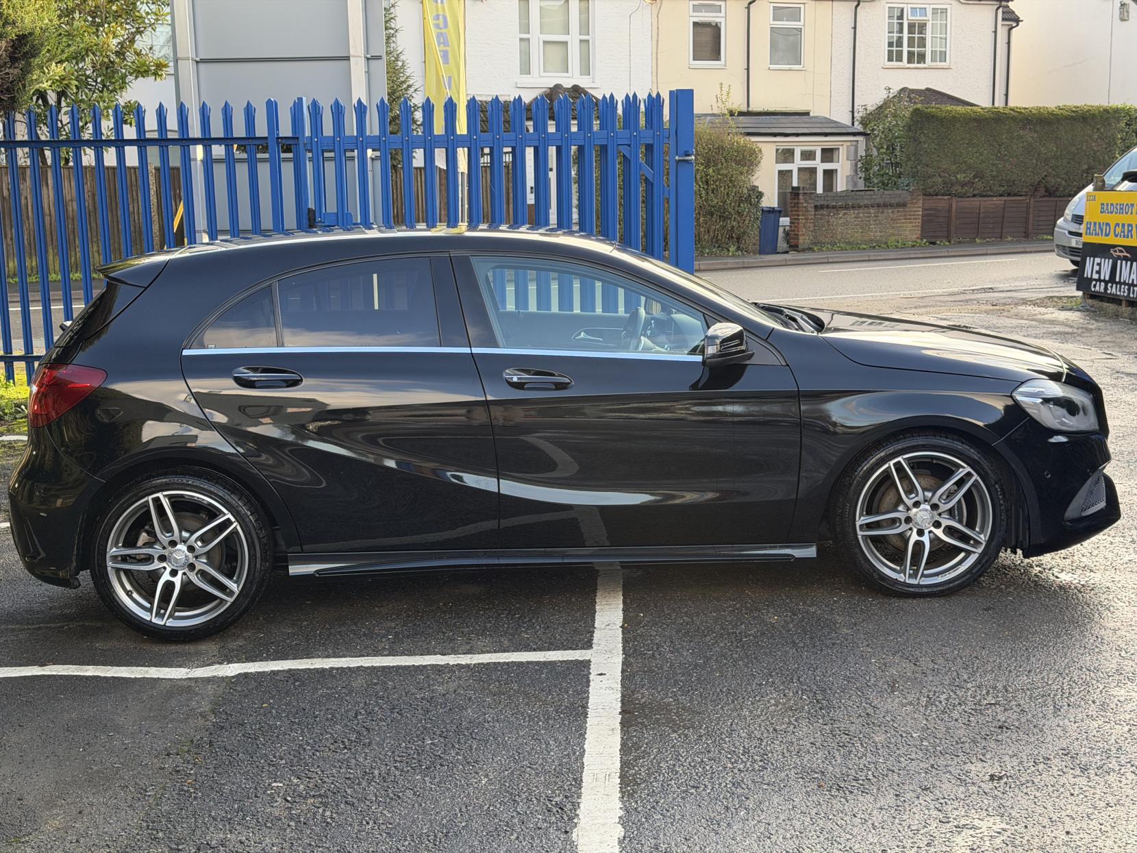 Mercedes-Benz A Class 1.6 A180 AMG Line (Premium) Hatchback 5dr Petrol 7G-DCT Euro 6 (s/s) (122 ps)