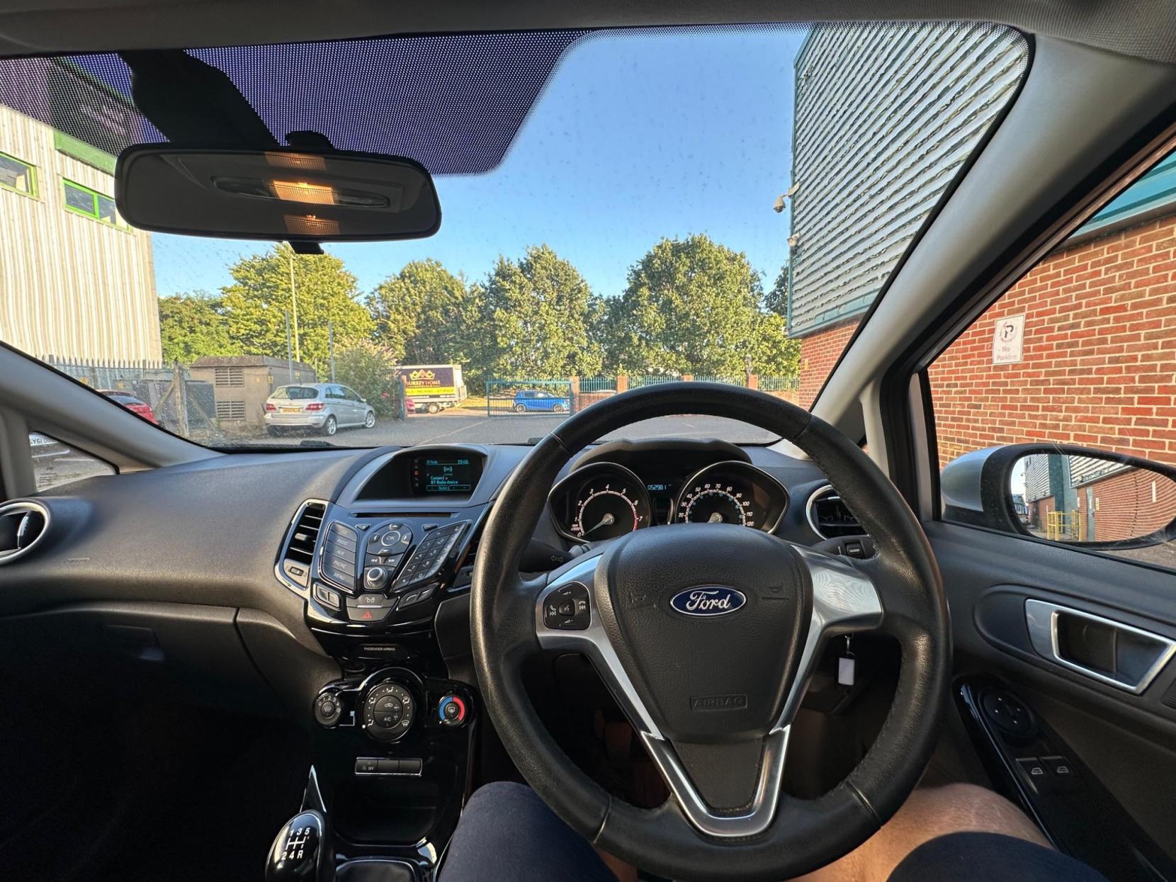 Ford Fiesta 1.0T EcoBoost Zetec Euro 6 (s/s) 5dr