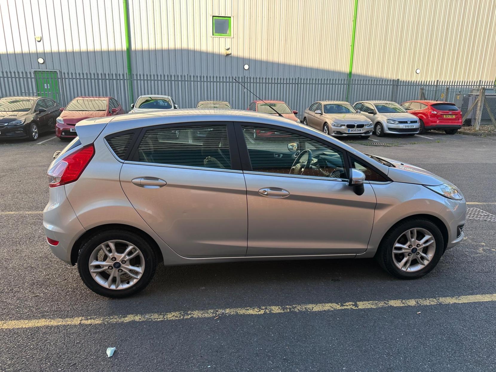Ford Fiesta 1.0T EcoBoost Zetec Euro 6 (s/s) 5dr