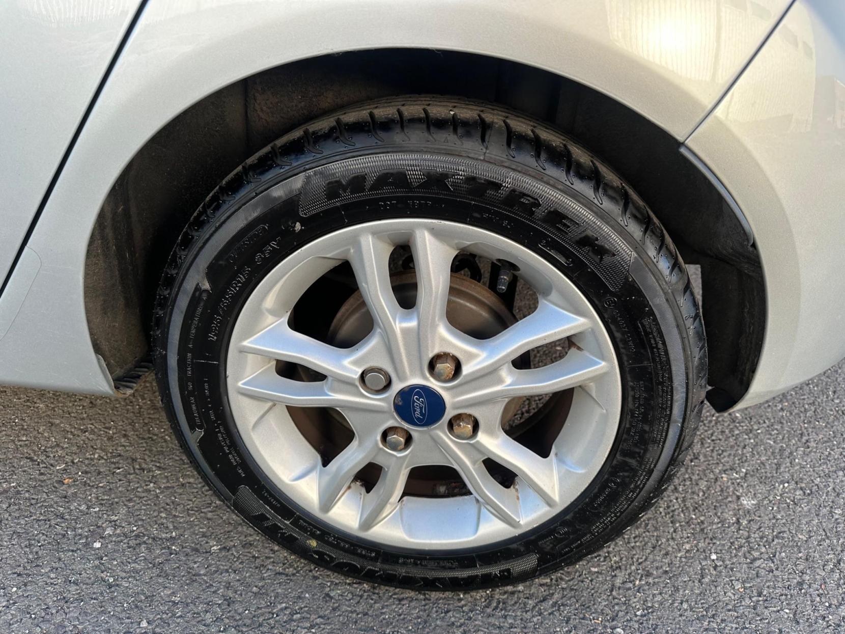 Ford Fiesta 1.0T EcoBoost Zetec Euro 6 (s/s) 5dr