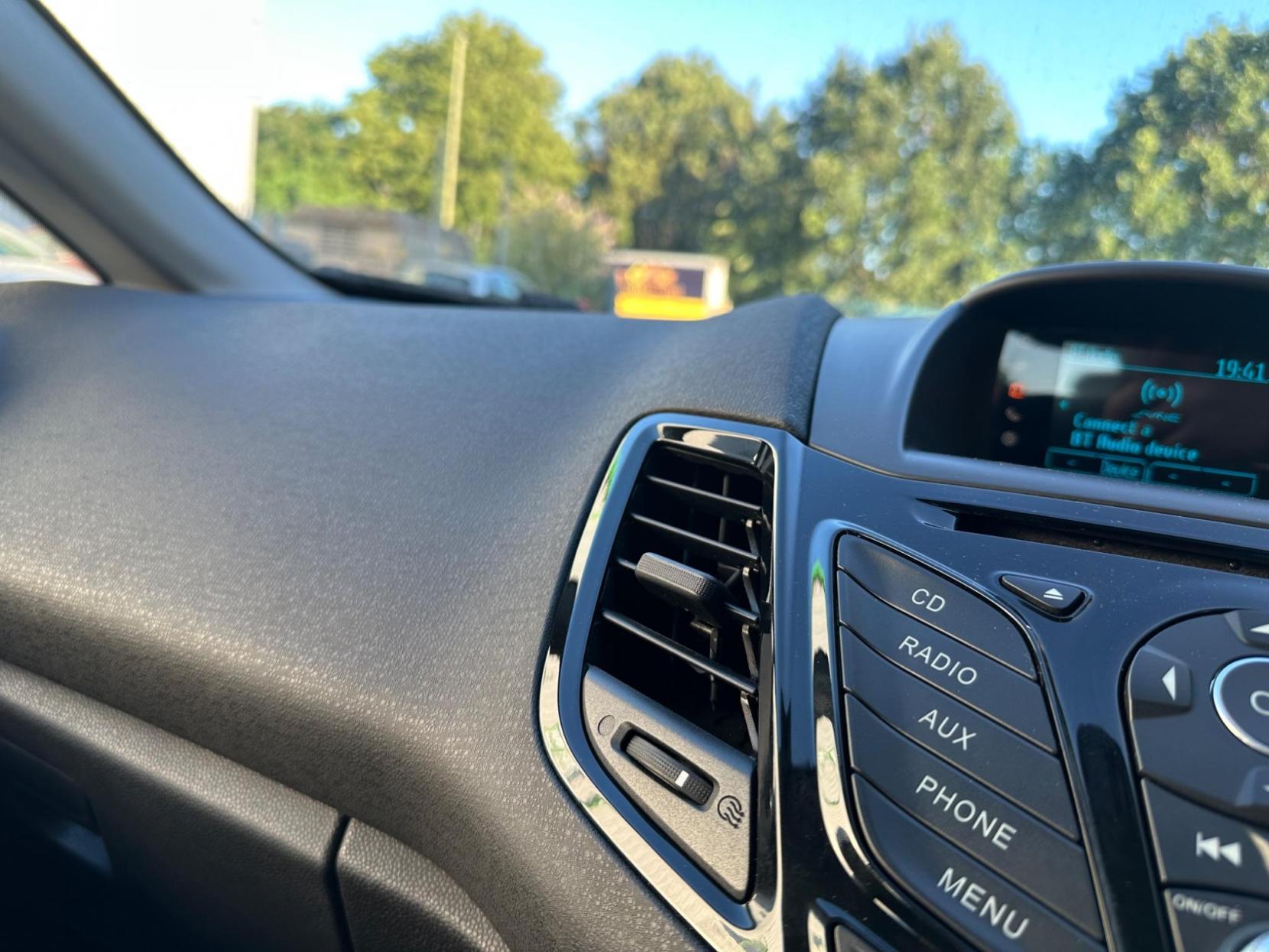 Ford Fiesta 1.0T EcoBoost Zetec Euro 6 (s/s) 5dr