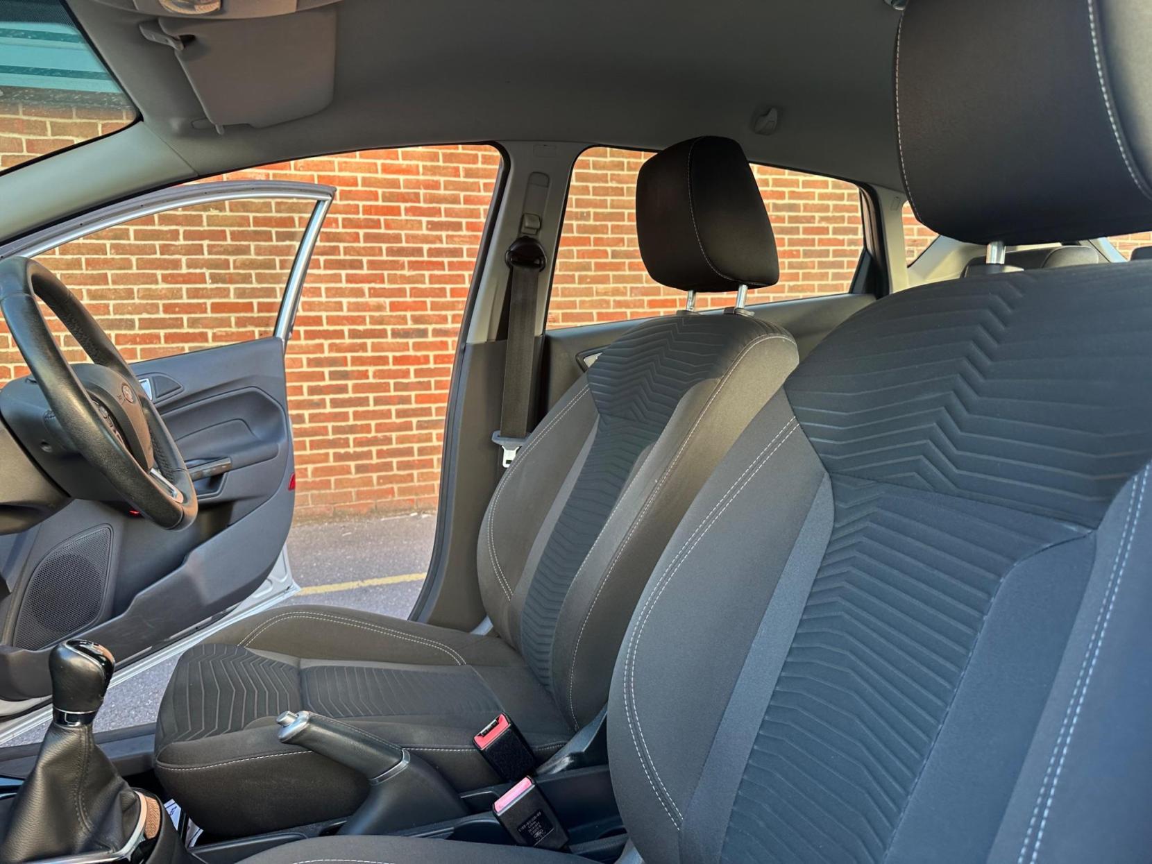 Ford Fiesta 1.0T EcoBoost Zetec Euro 6 (s/s) 5dr