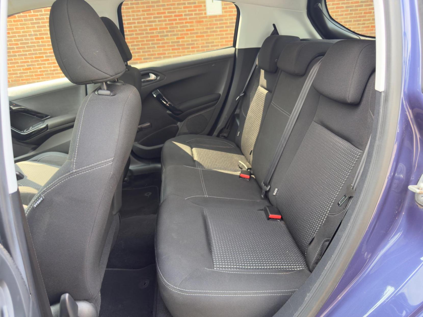 Peugeot 208 1.2 PureTech Allure Euro 6 (s/s) 5dr