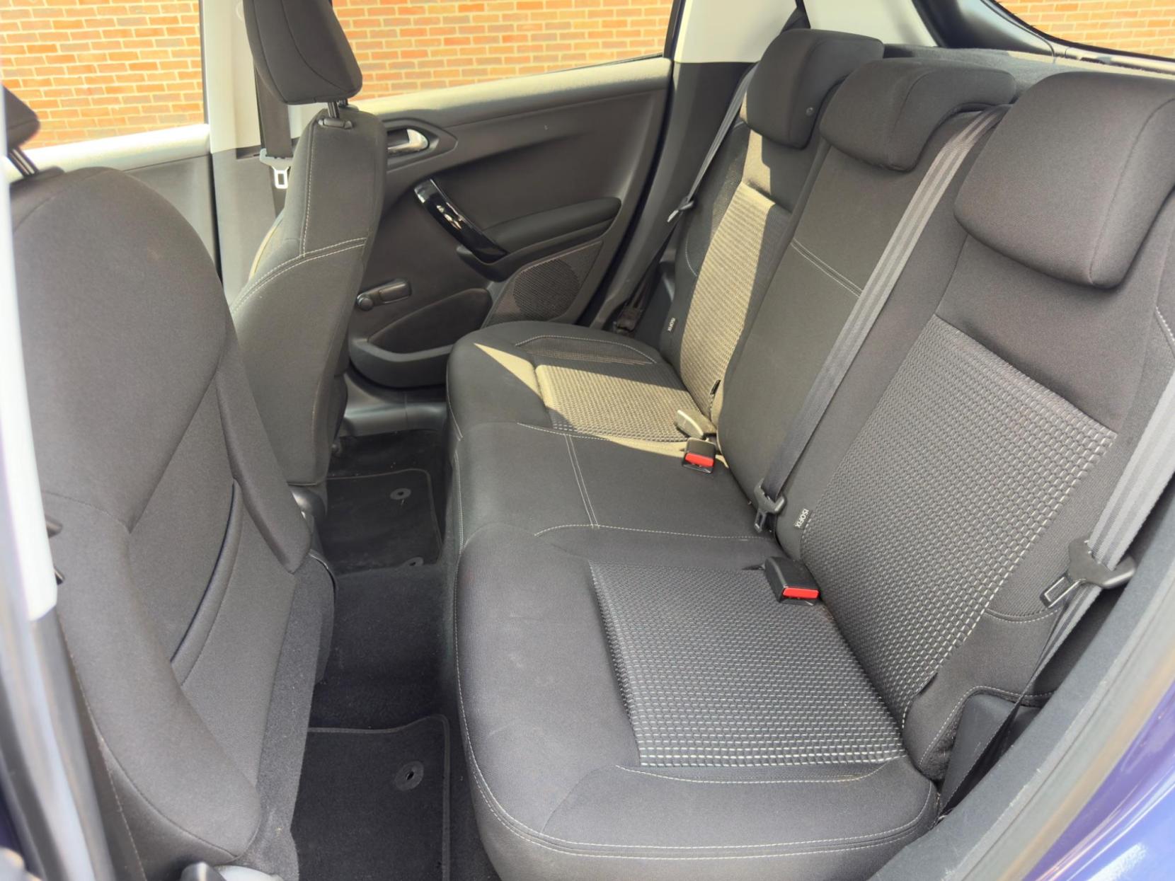 Peugeot 208 1.2 PureTech Allure Euro 6 (s/s) 5dr