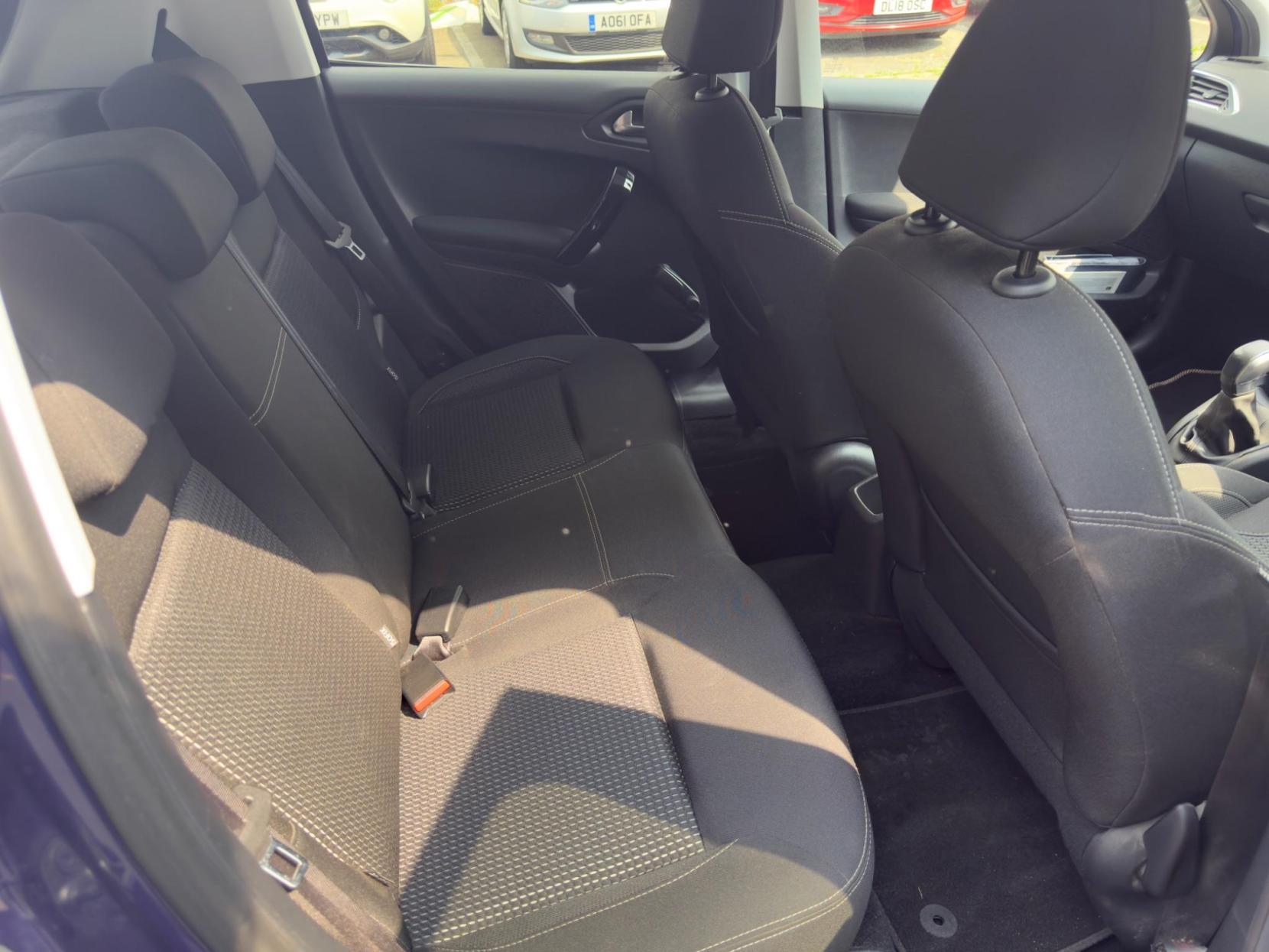 Peugeot 208 1.2 PureTech Allure Euro 6 (s/s) 5dr