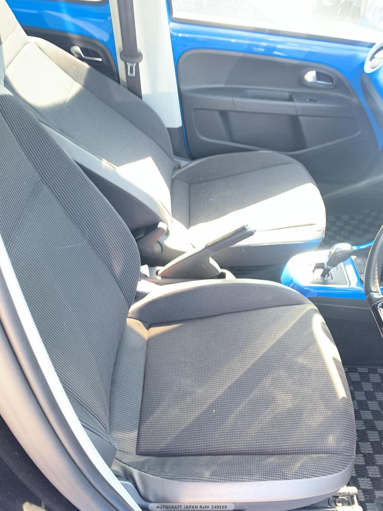 Volkswagen up! 1.0 High up! Hatchback 5dr Petrol ASG Euro 6 (75 ps)