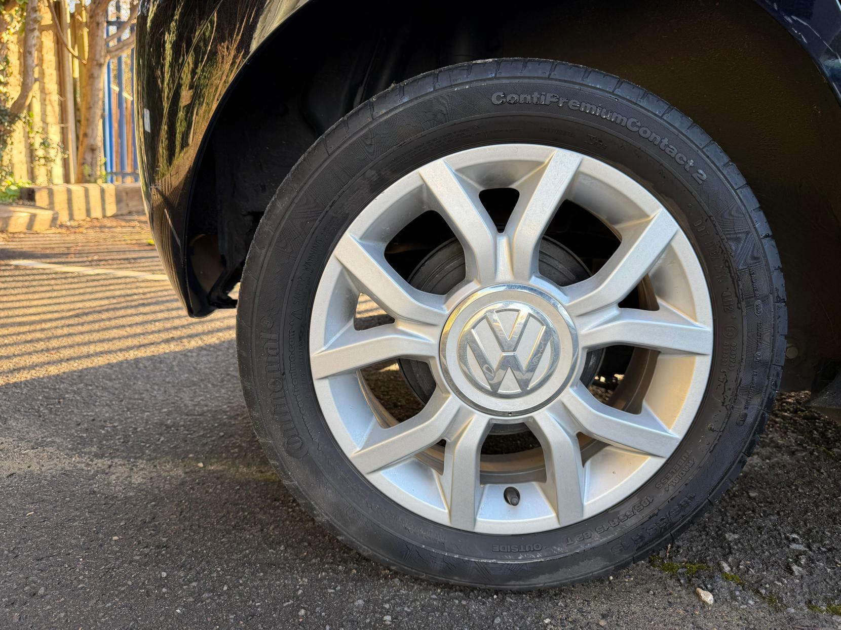 Volkswagen up! 1.0 High up! Hatchback 5dr Petrol ASG Euro 6 (75 ps)