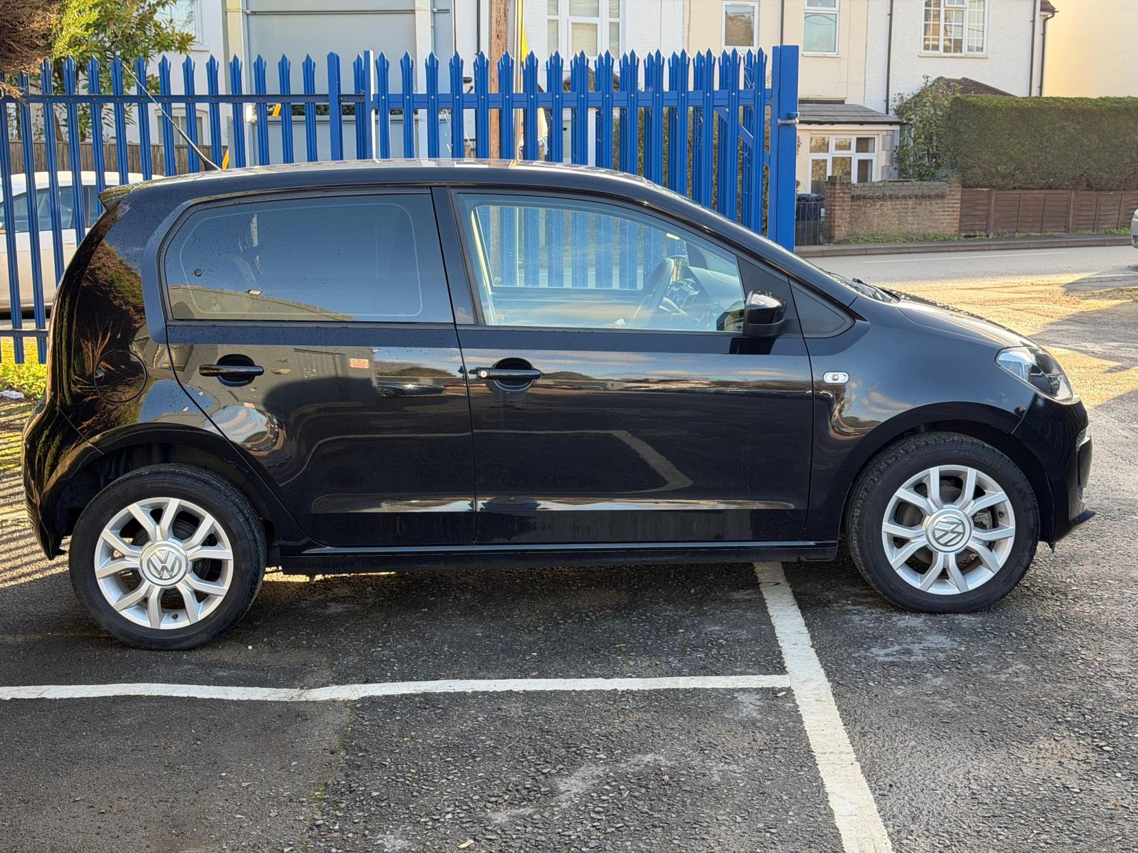 Volkswagen up! 1.0 High up! Hatchback 5dr Petrol ASG Euro 6 (75 ps)