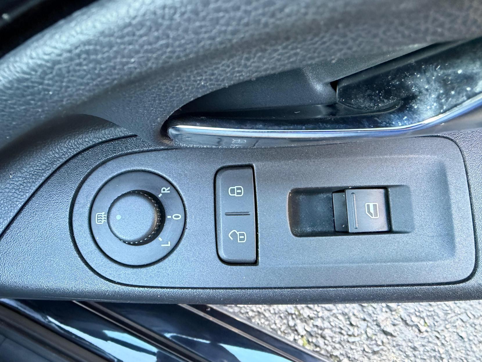 Volkswagen up! 1.0 High up! Hatchback 5dr Petrol ASG Euro 6 (75 ps)