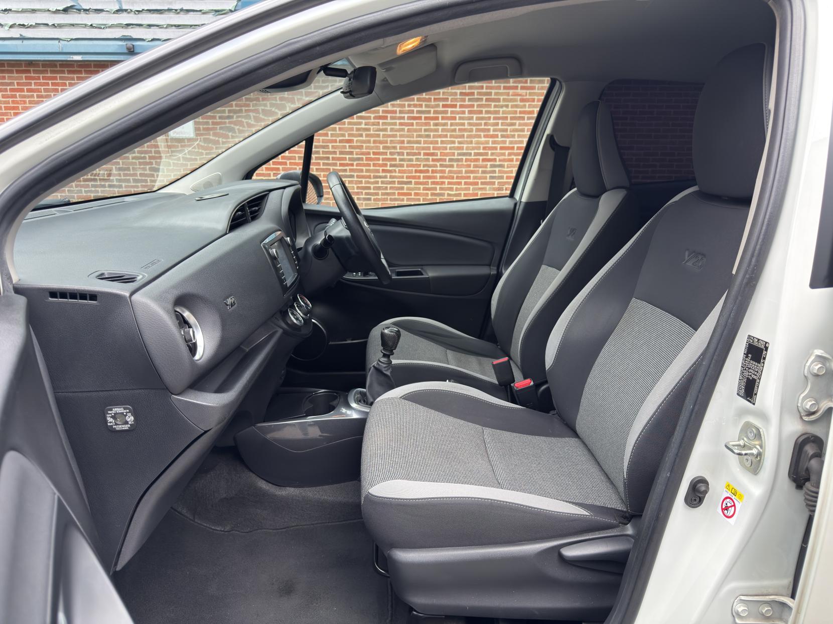 Toyota Yaris 1.5 VVT-i Y20 Hatchback 5dr Petrol Manual Euro 6 (111 ps)