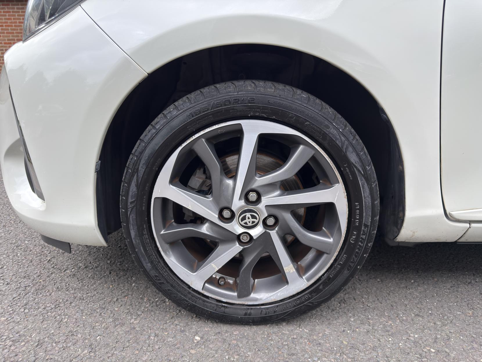 Toyota Yaris 1.5 VVT-i Y20 Hatchback 5dr Petrol Manual Euro 6 (111 ps)