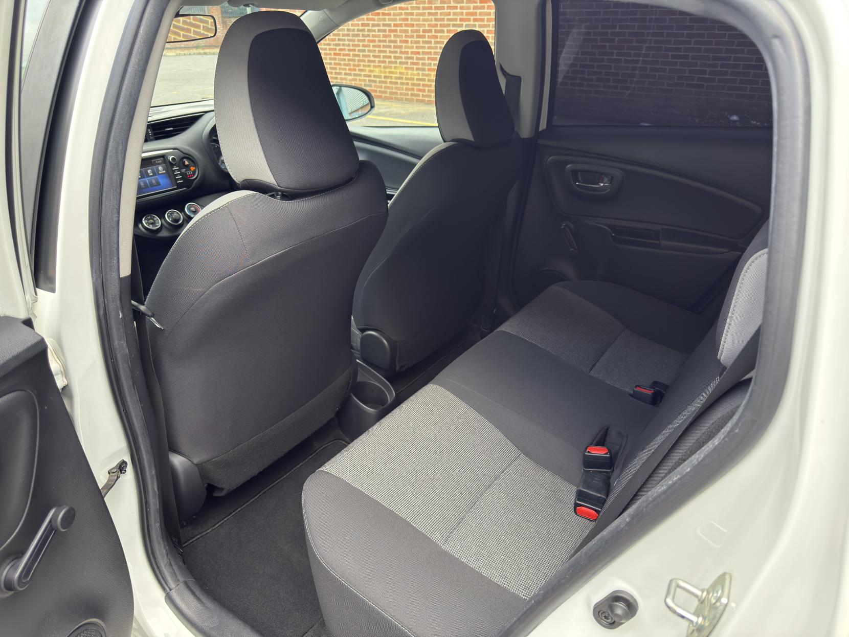 Toyota Yaris 1.5 VVT-i Y20 Hatchback 5dr Petrol Manual Euro 6 (111 ps)