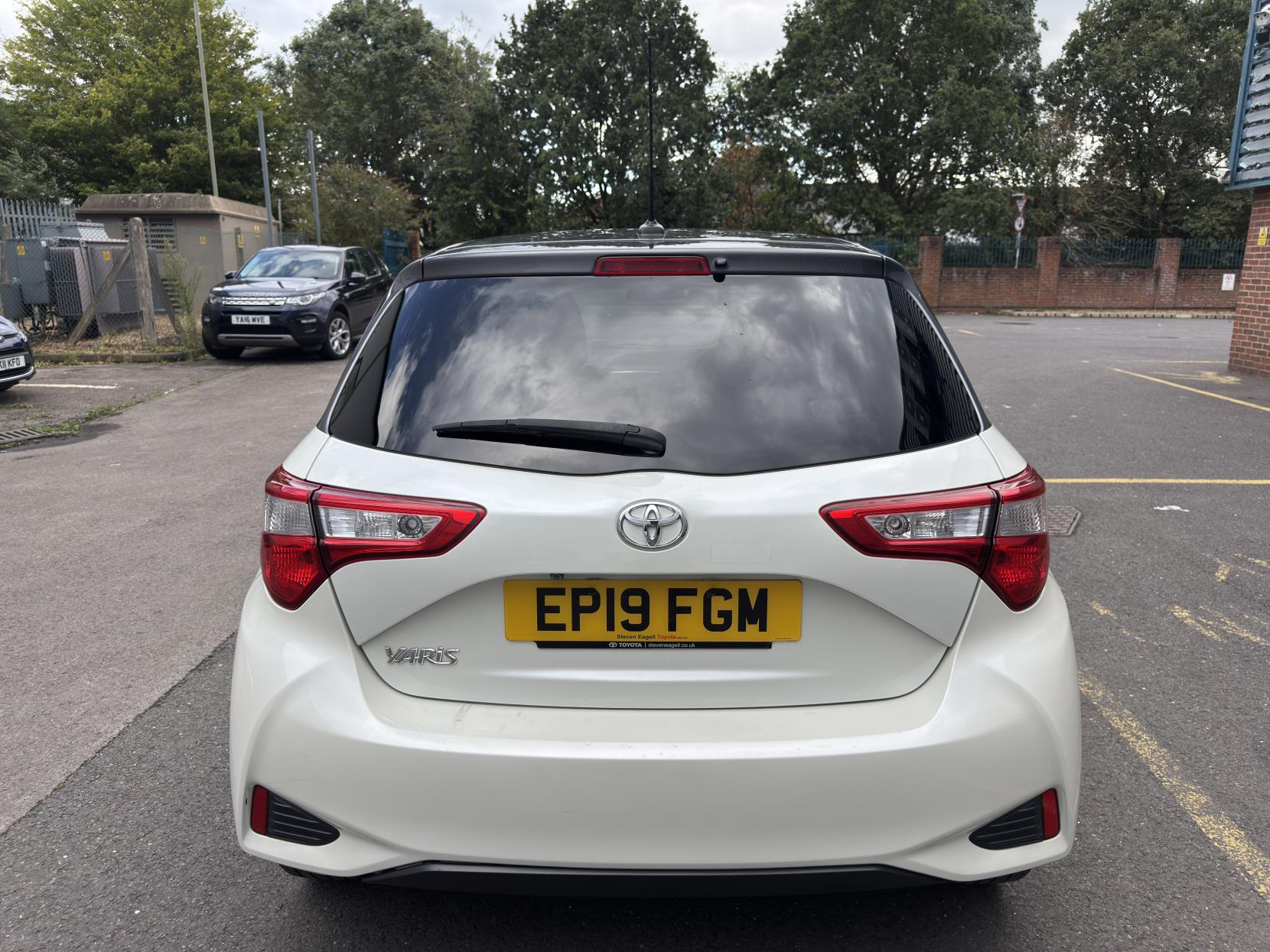 Toyota Yaris 1.5 VVT-i Y20 Hatchback 5dr Petrol Manual Euro 6 (111 ps)
