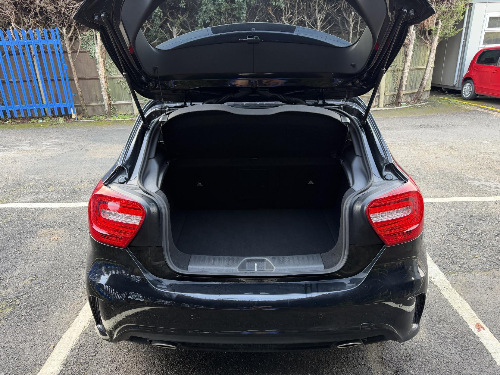 Mercedes-Benz A Class 1.6 A180 BlueEfficiency SE Hatchback 5dr Petrol 7G-DCT Euro 6 (s/s) (122 ps)