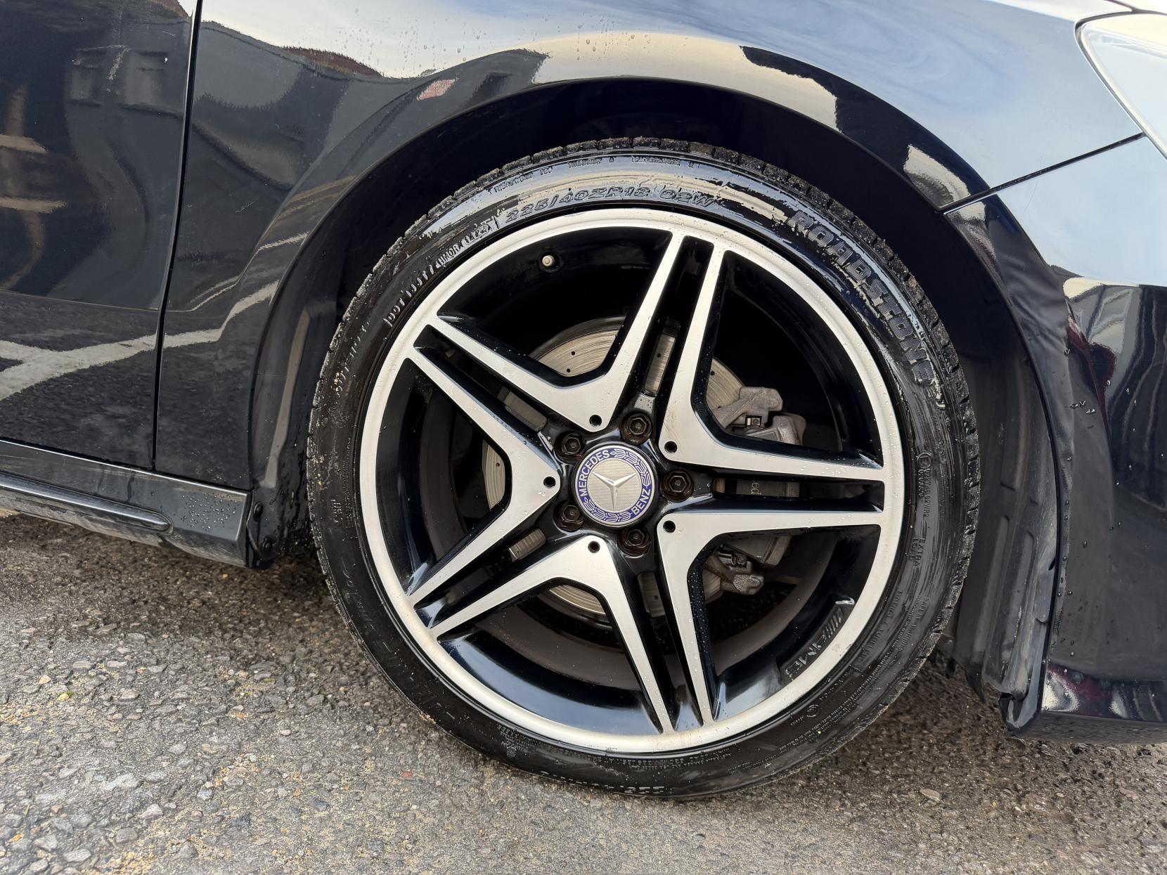 Mercedes-Benz A Class 1.6 A180 BlueEfficiency SE Hatchback 5dr Petrol 7G-DCT Euro 6 (s/s) (122 ps)