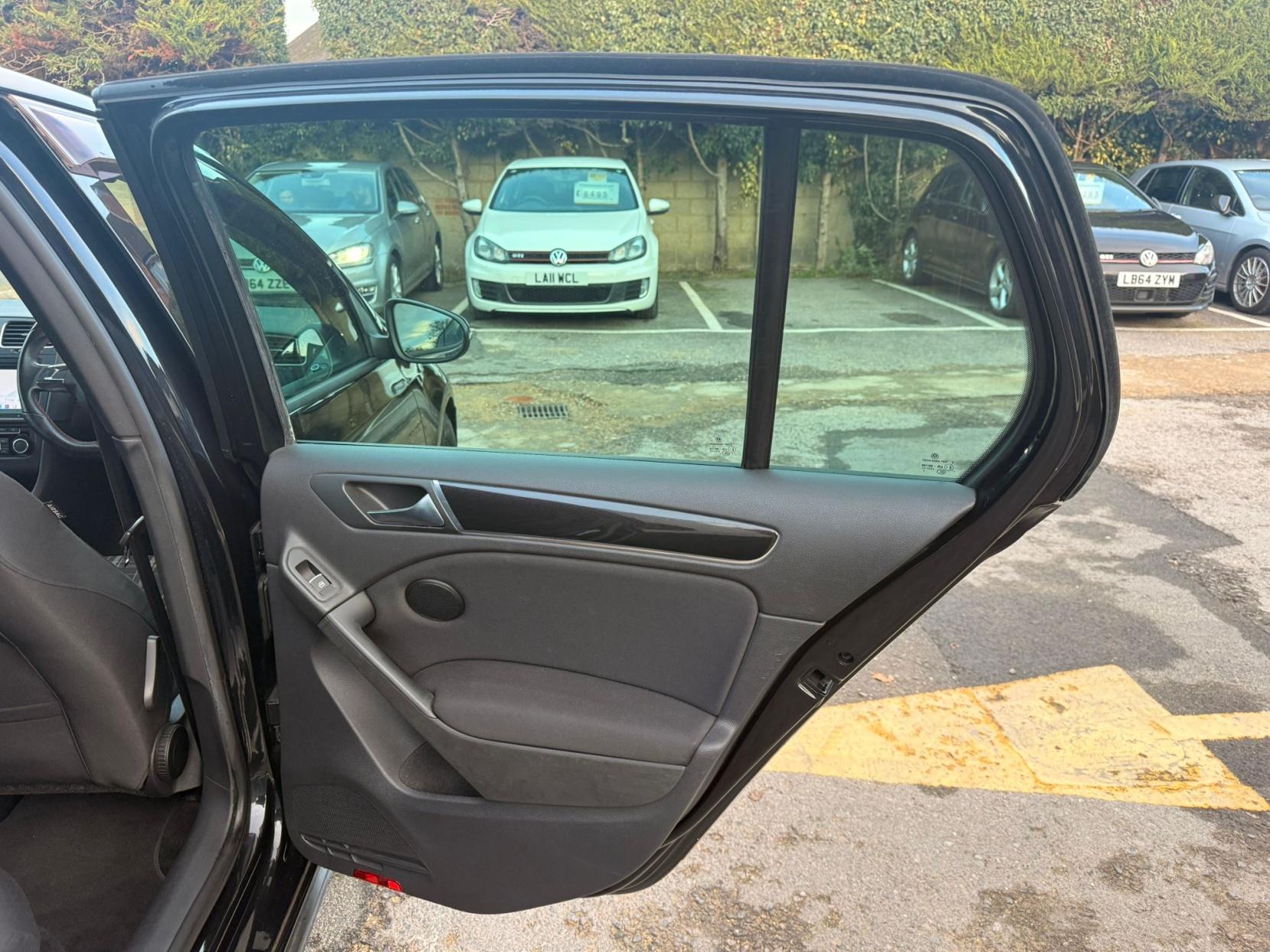 Volkswagen Golf 2.0 TSI GTI Hatchback 5dr Petrol DSG Euro 5 (210 ps)