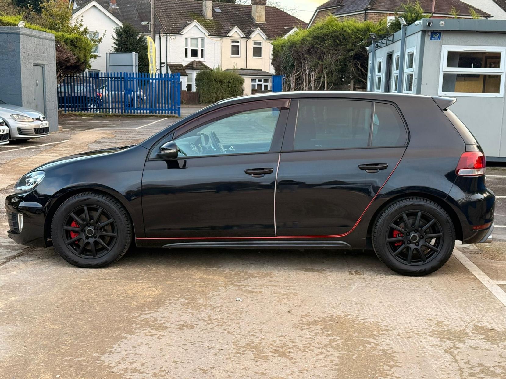 Volkswagen Golf 2.0 TSI GTI Hatchback 5dr Petrol DSG Euro 5 (210 ps)