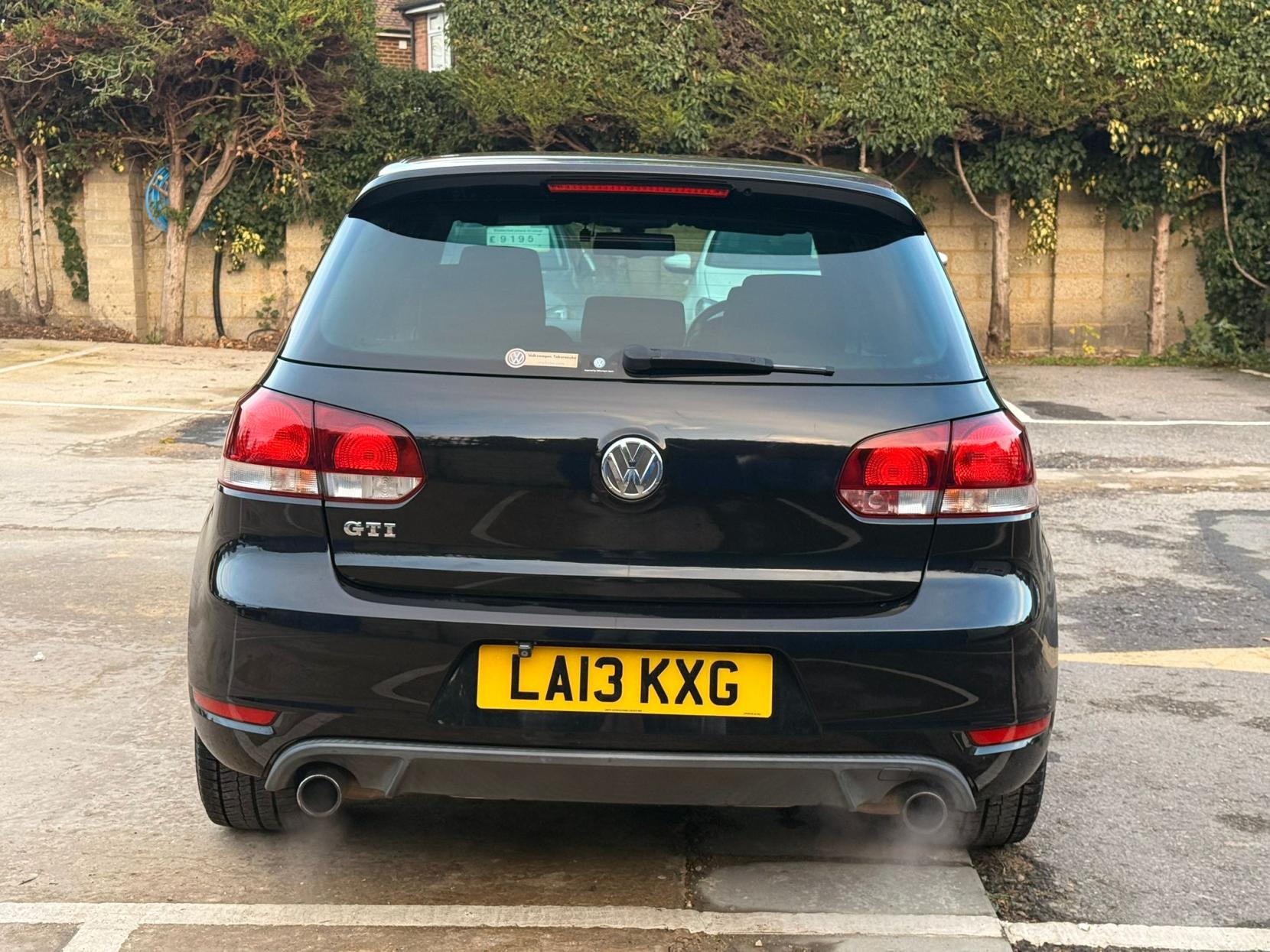 Volkswagen Golf 2.0 TSI GTI Hatchback 5dr Petrol DSG Euro 5 (210 ps)