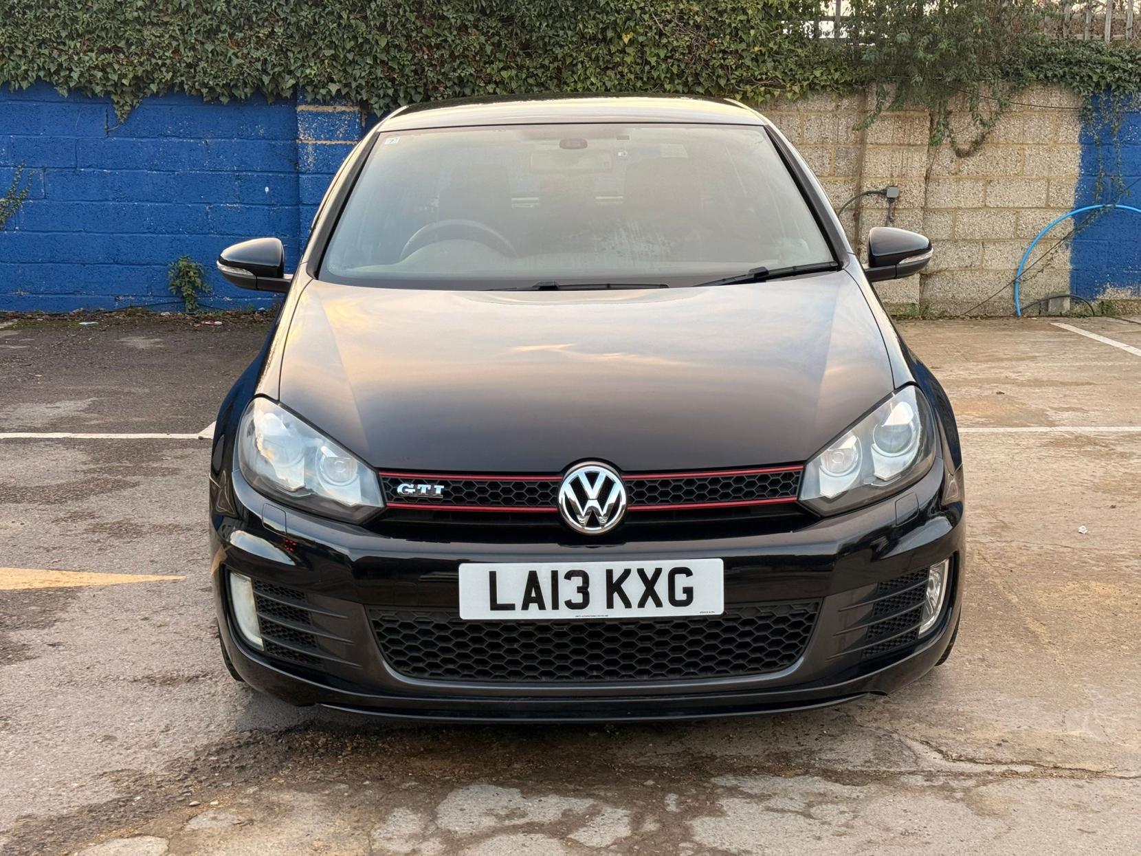 Volkswagen Golf 2.0 TSI GTI Hatchback 5dr Petrol DSG Euro 5 (210 ps)