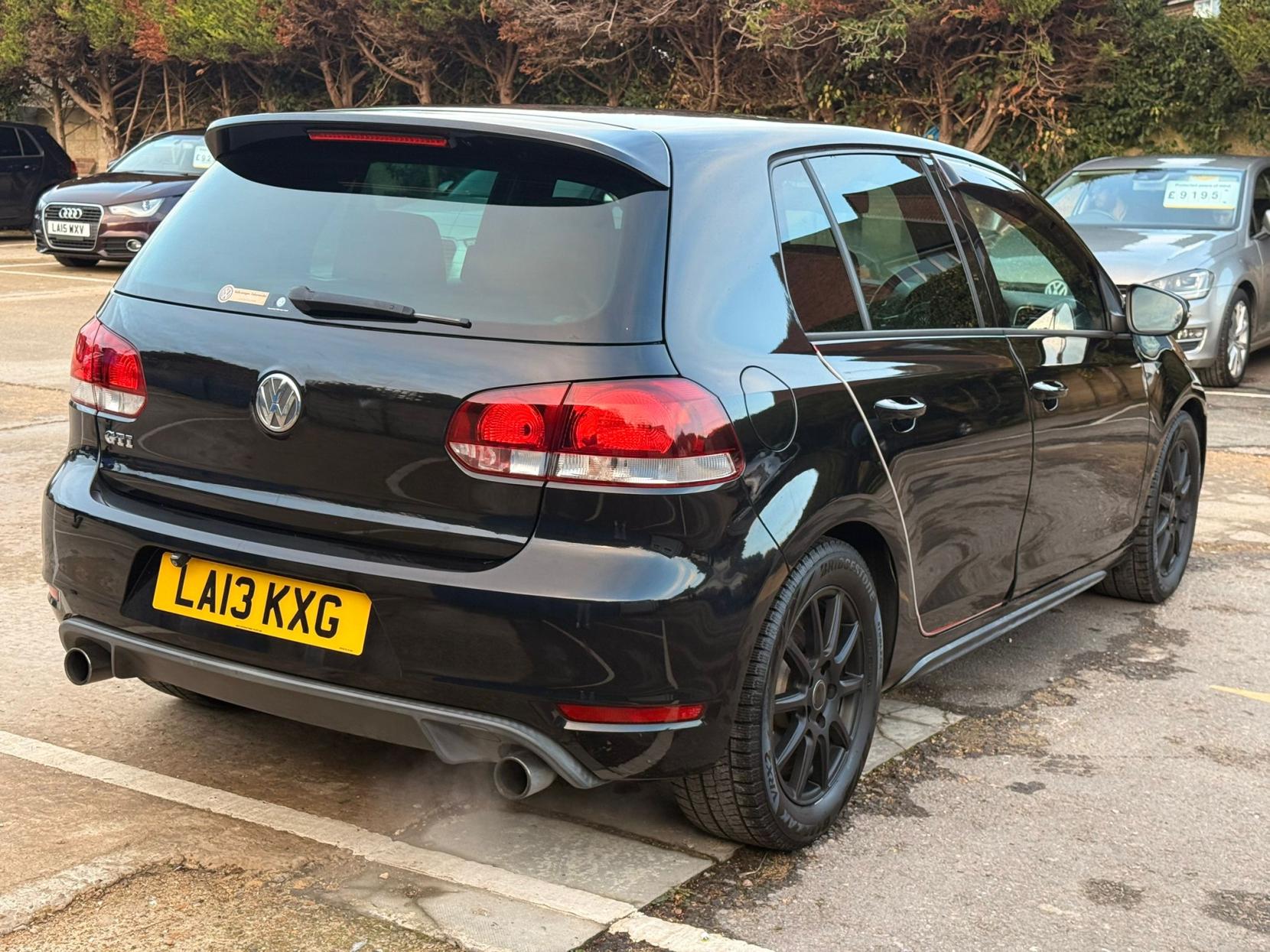 Volkswagen Golf 2.0 TSI GTI Hatchback 5dr Petrol DSG Euro 5 (210 ps)