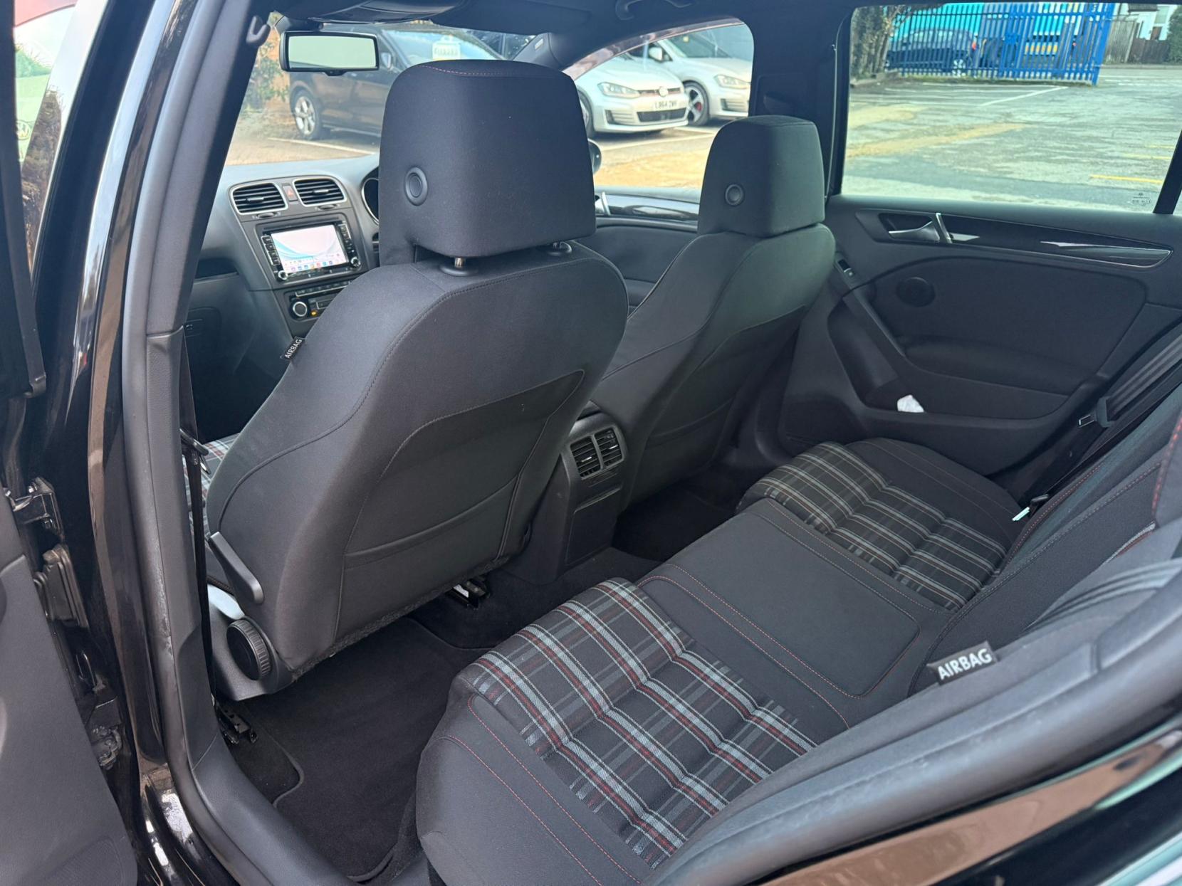 Volkswagen Golf 2.0 TSI GTI Hatchback 5dr Petrol DSG Euro 5 (210 ps)