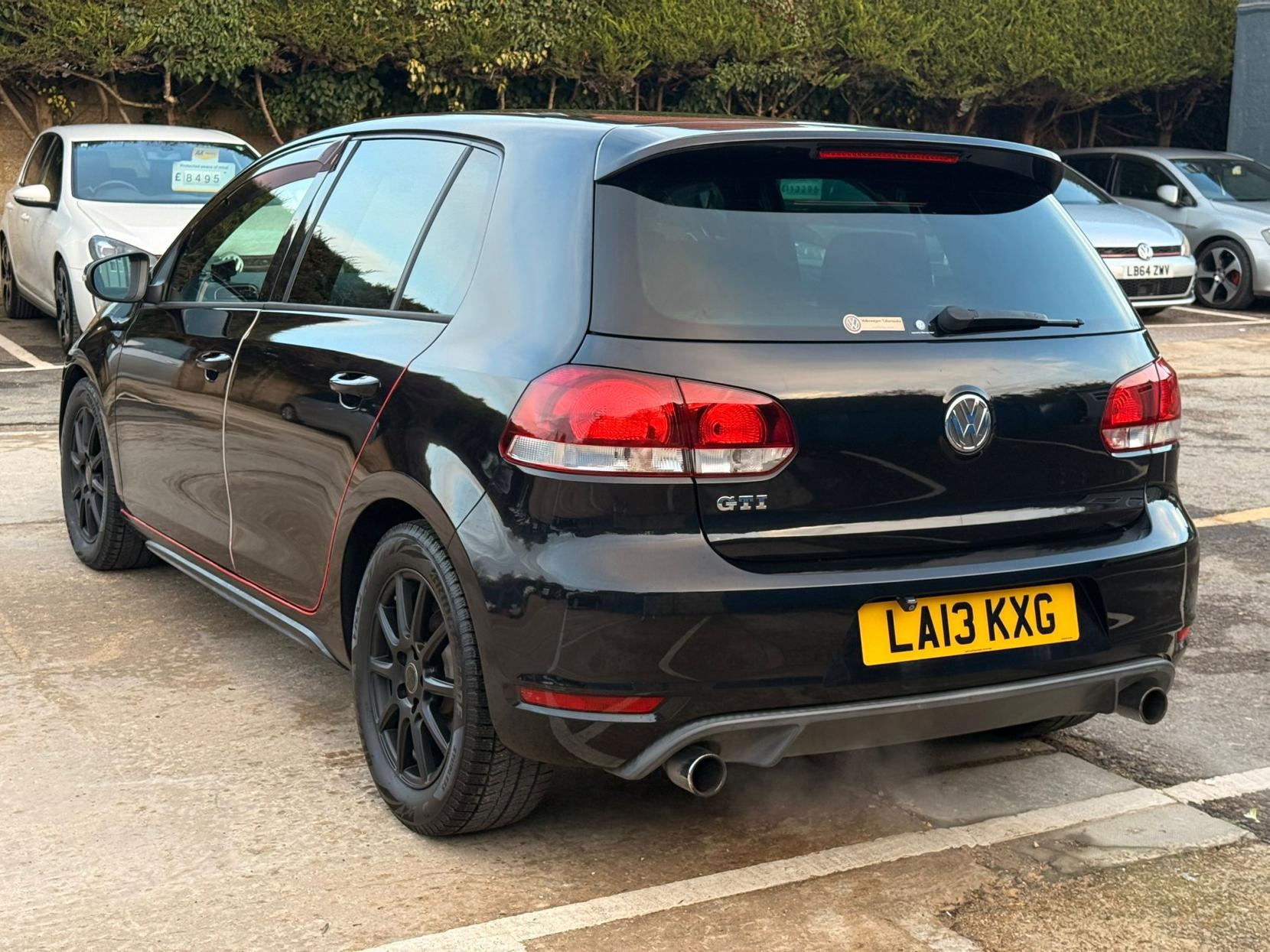 Volkswagen Golf 2.0 TSI GTI Hatchback 5dr Petrol DSG Euro 5 (210 ps)