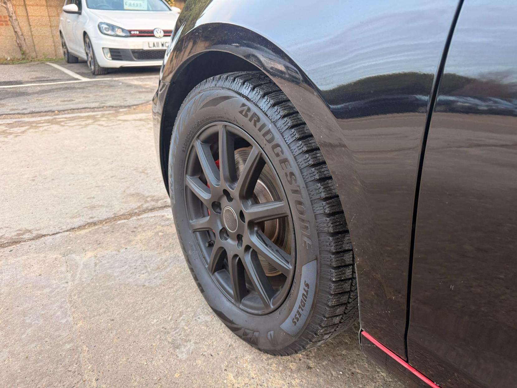 Volkswagen Golf 2.0 TSI GTI Hatchback 5dr Petrol DSG Euro 5 (210 ps)