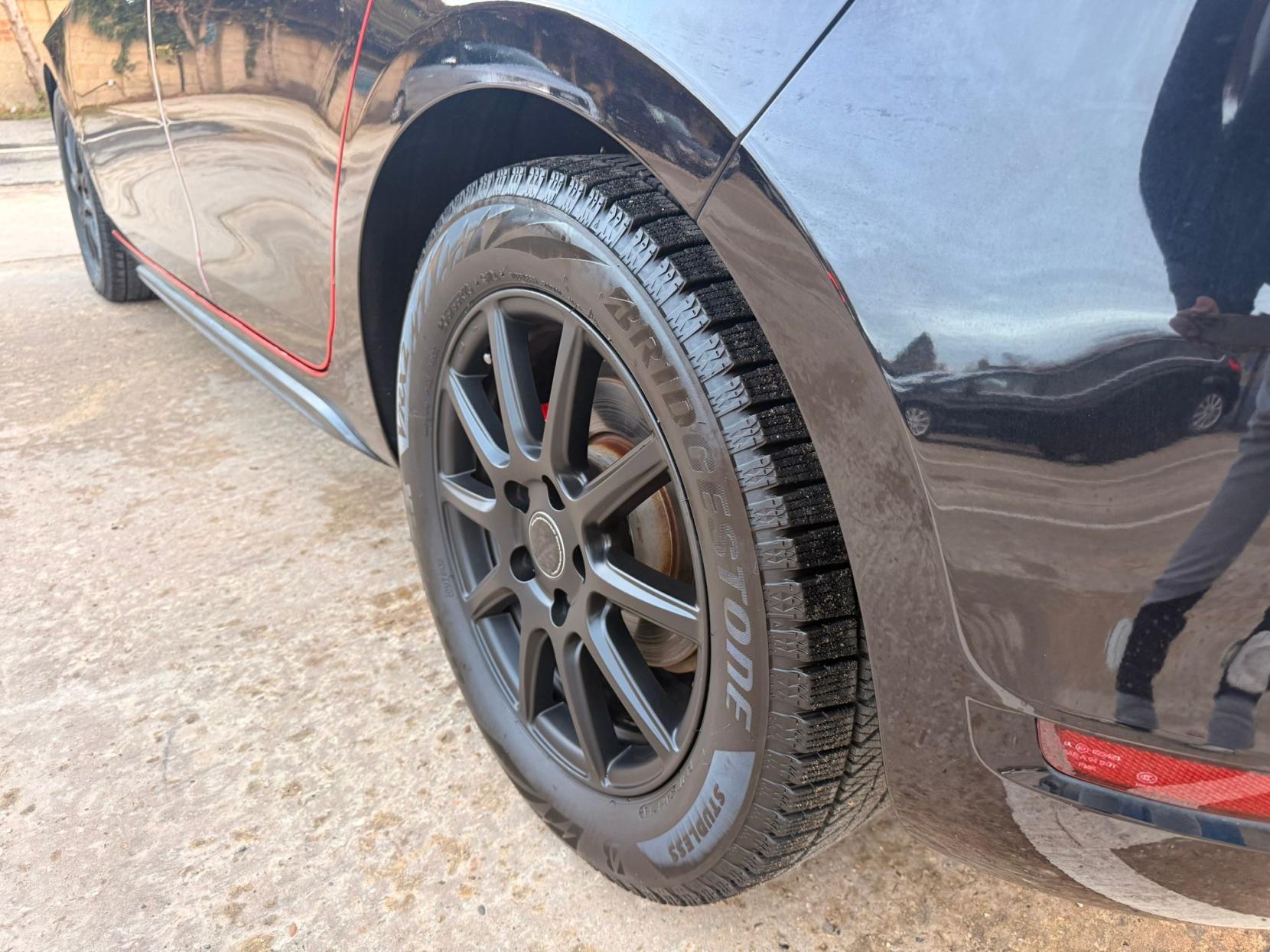 Volkswagen Golf 2.0 TSI GTI Hatchback 5dr Petrol DSG Euro 5 (210 ps)