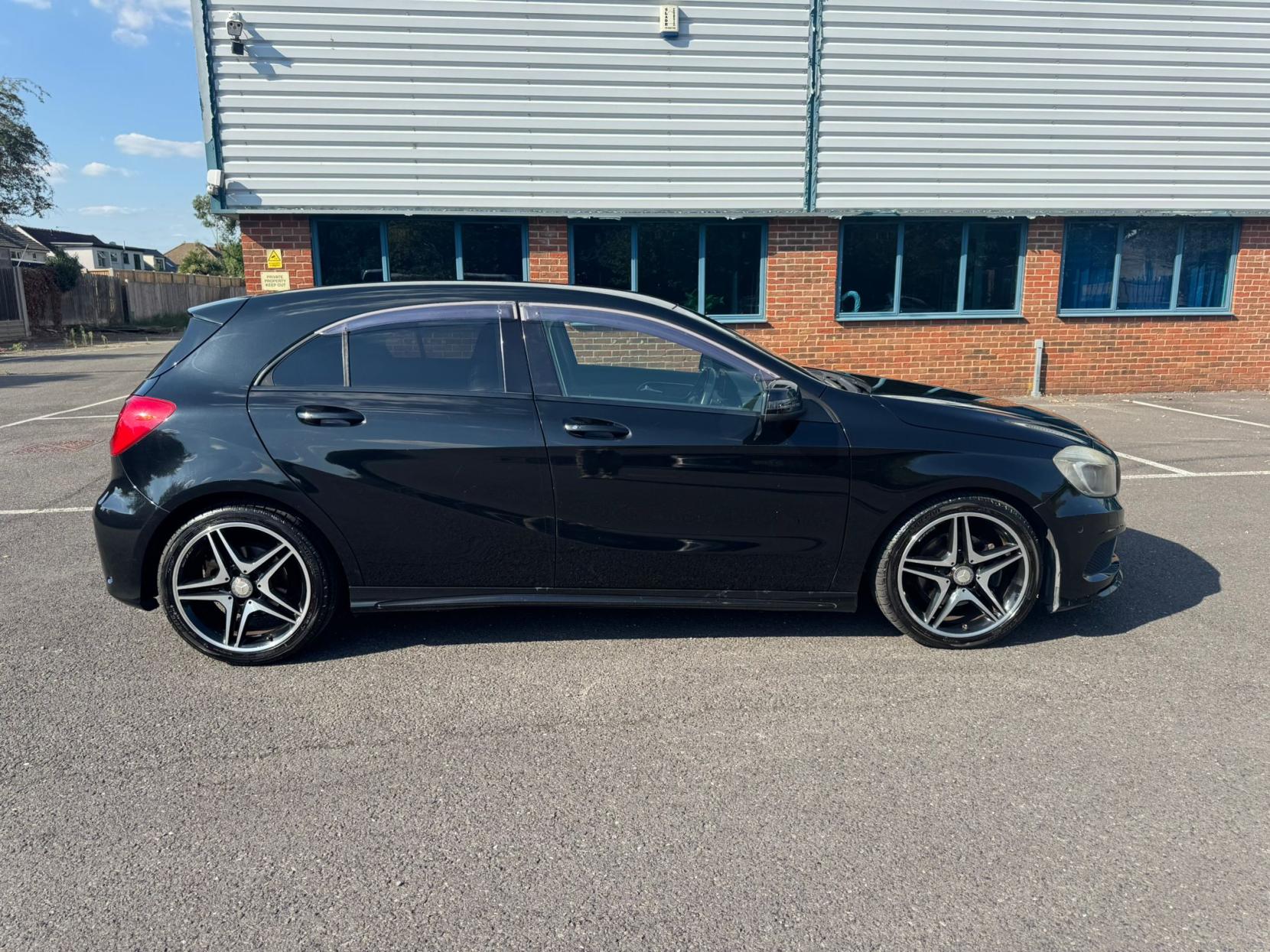 Mercedes-Benz A Class 1.6 A180 BlueEfficiency Sport 7G-DCT Euro 6 (s/s) 5dr